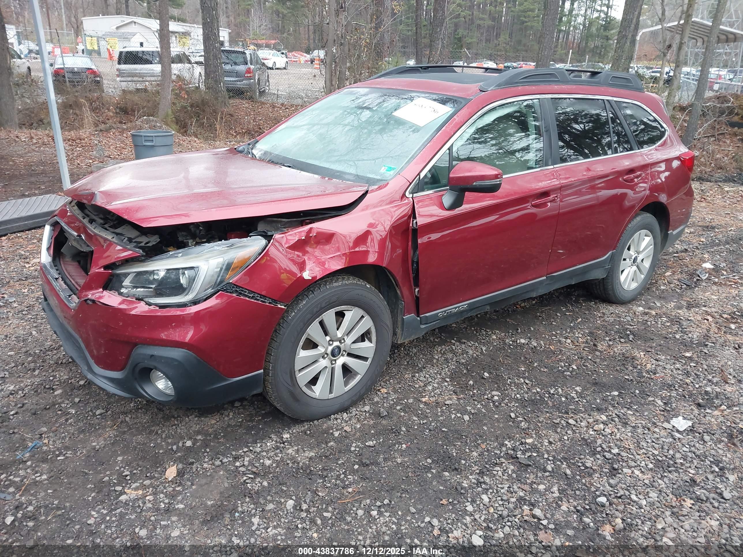 SUBARU OUTBACK image 2