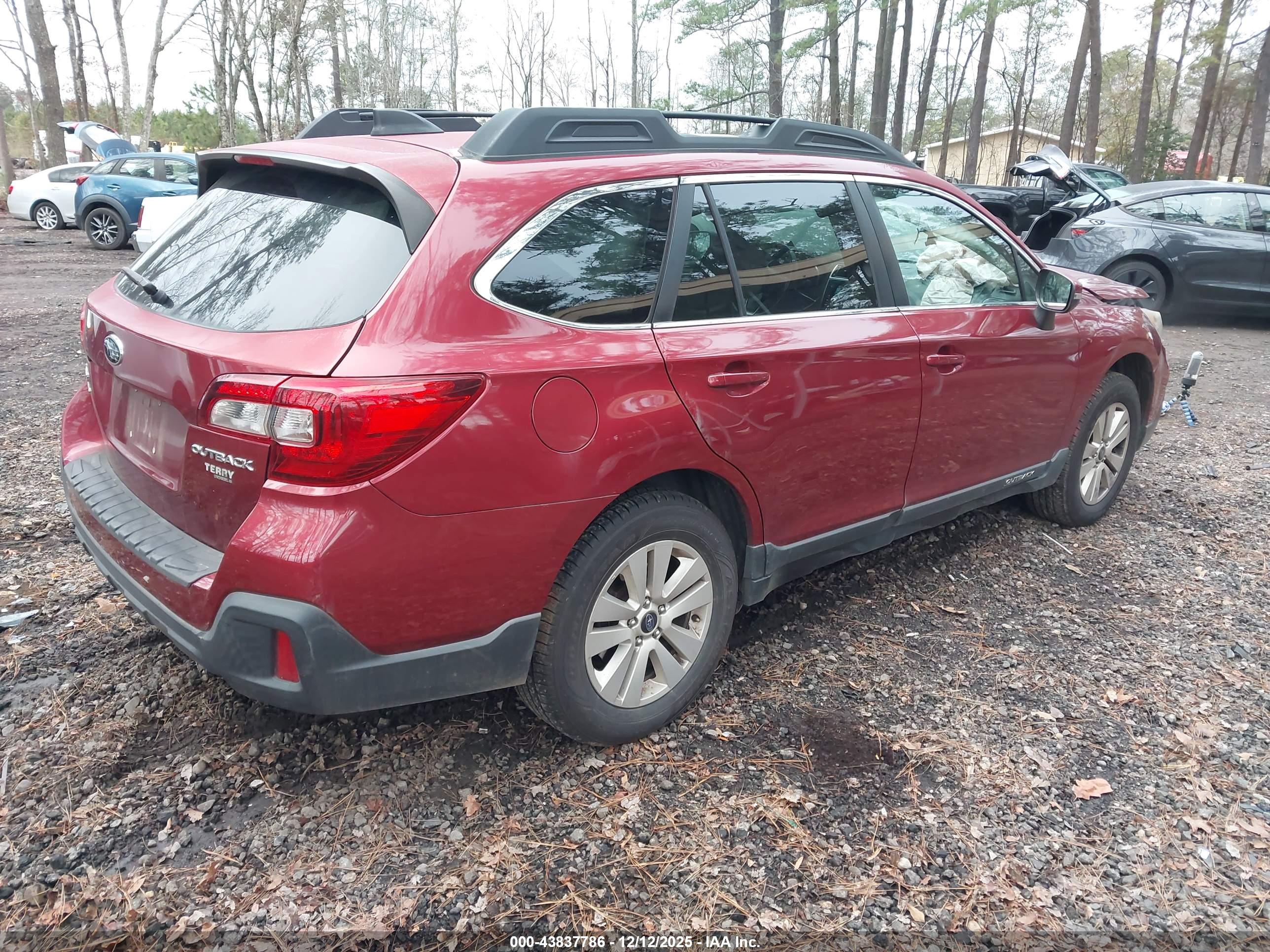 SUBARU OUTBACK image 4