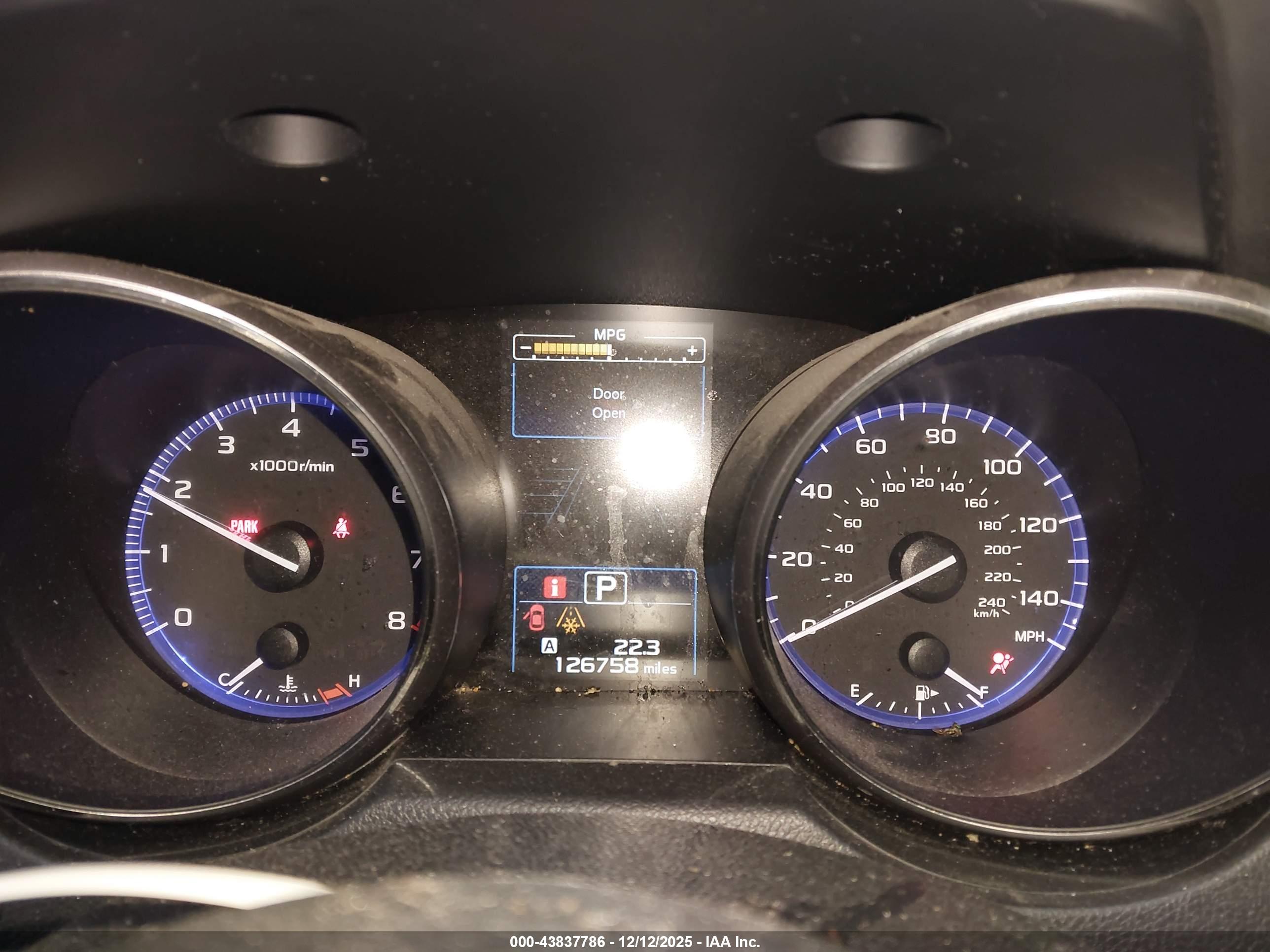 SUBARU OUTBACK image 7