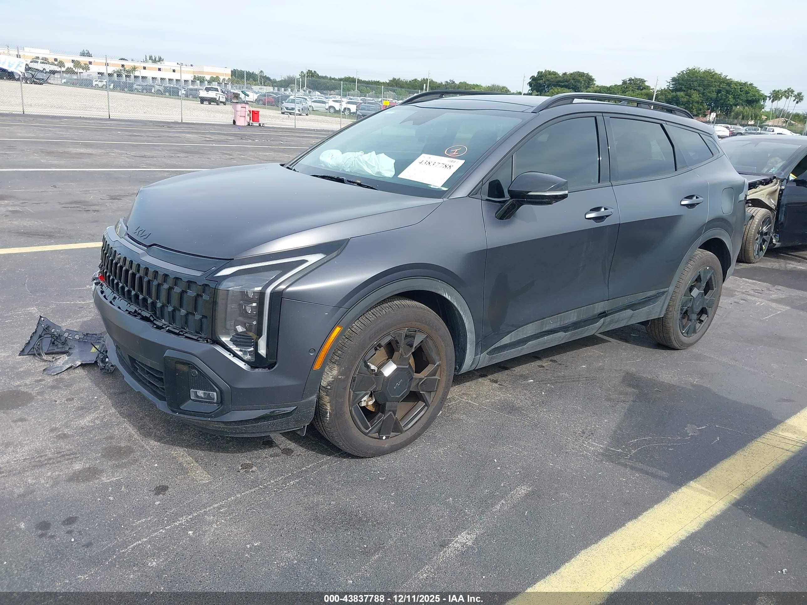 KIA SPORTAGE image 2