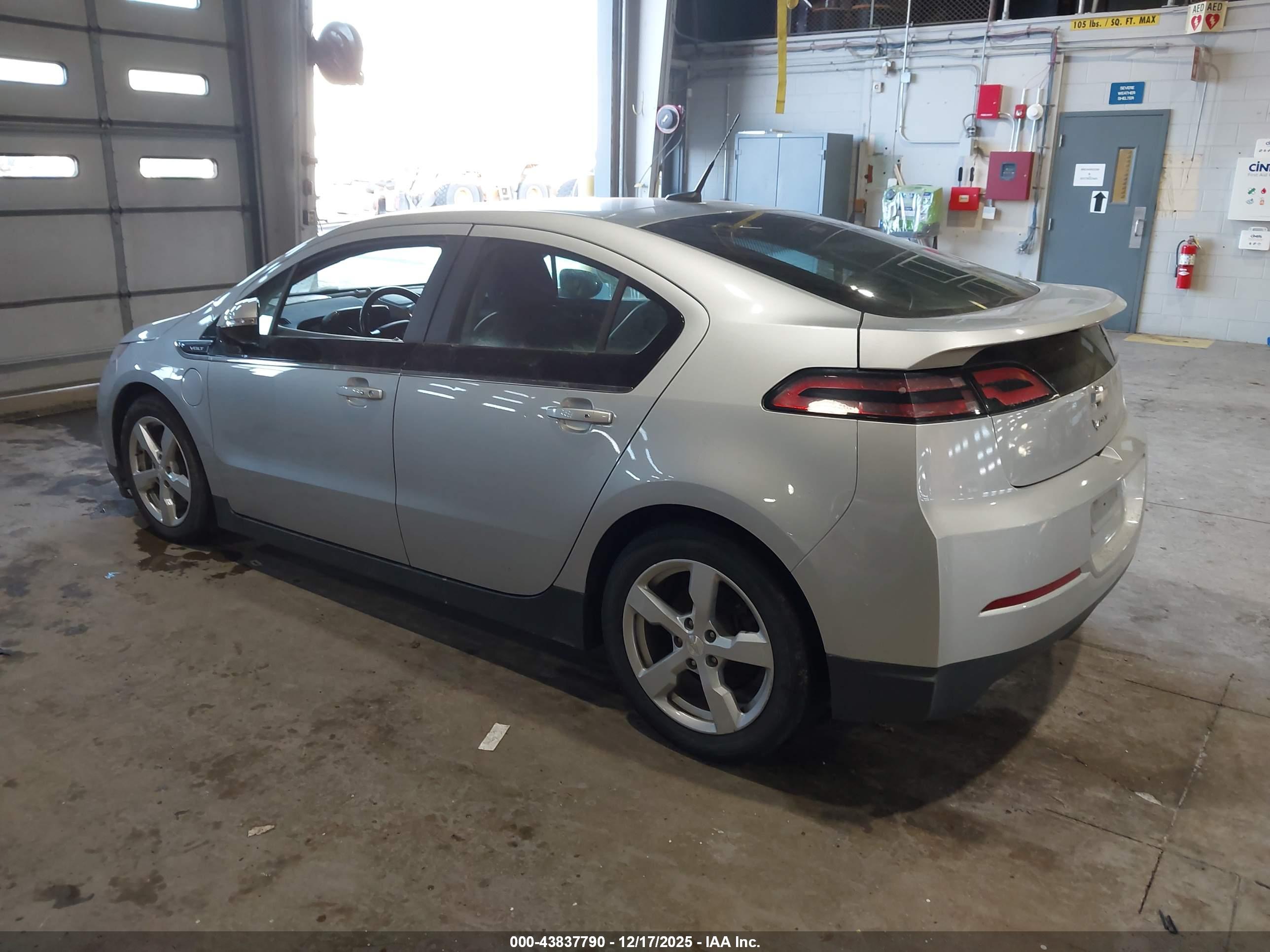 CHEVROLET VOLT image 3