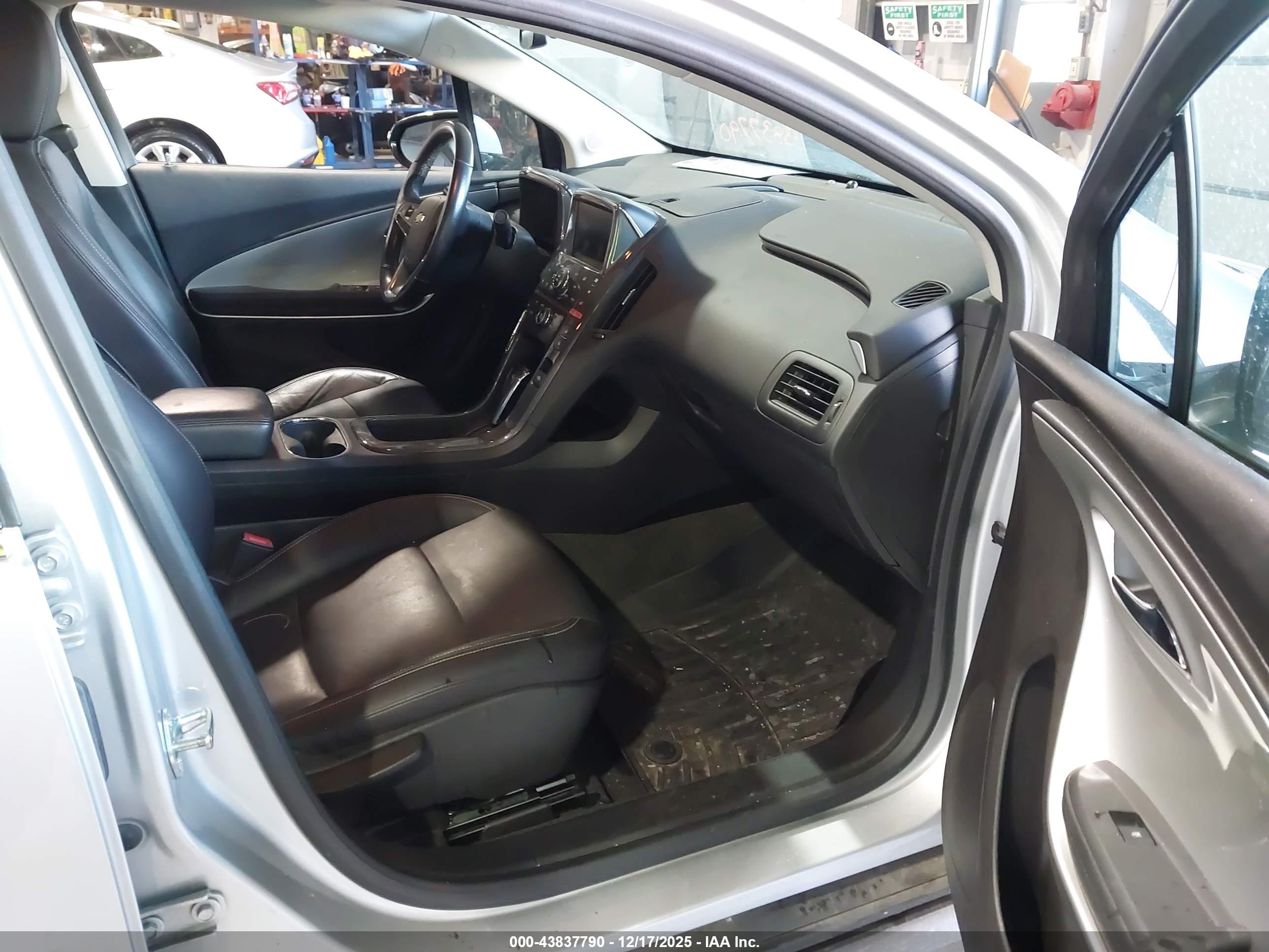 CHEVROLET VOLT image 5