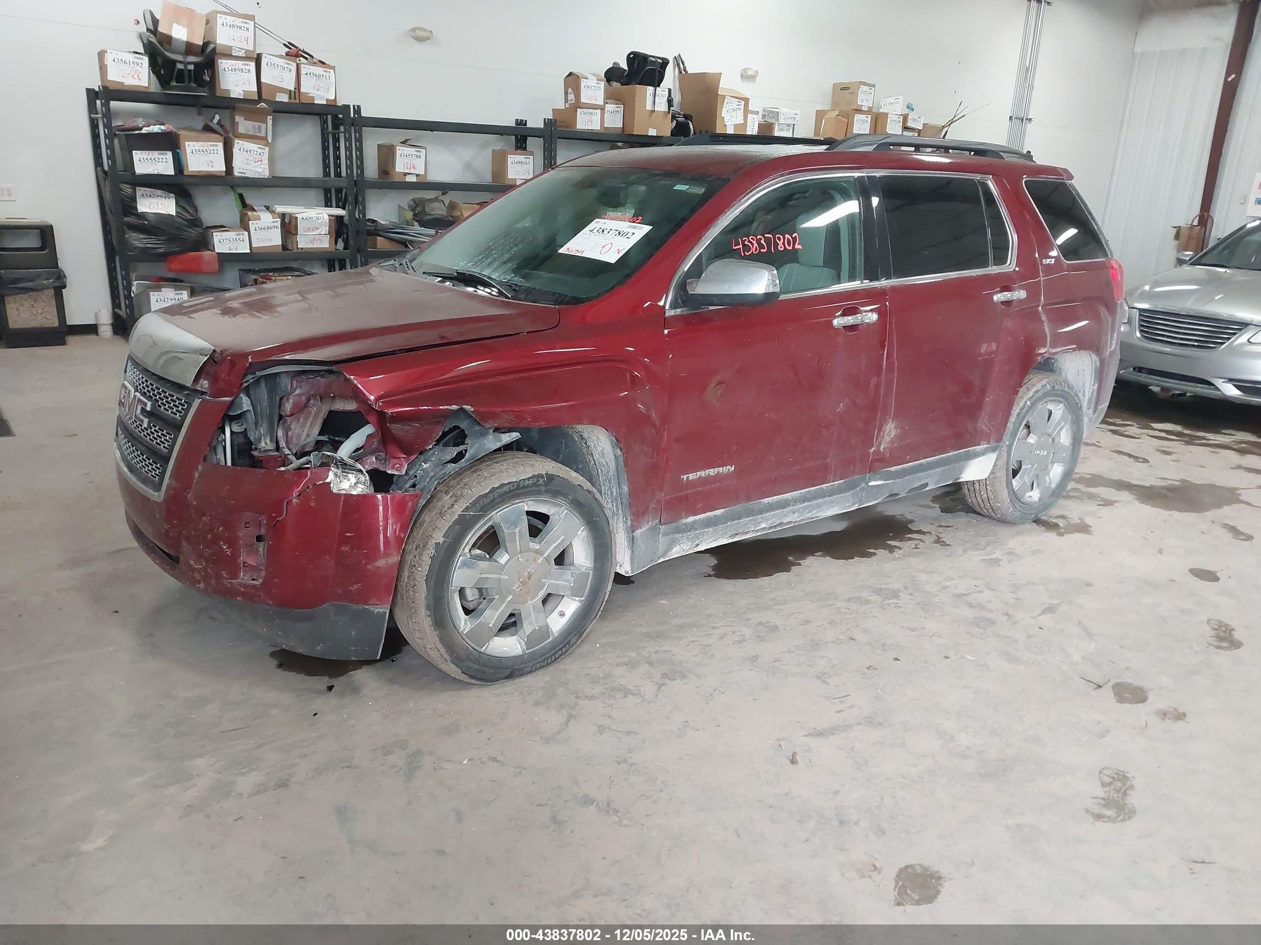GMC TERRAIN image 2