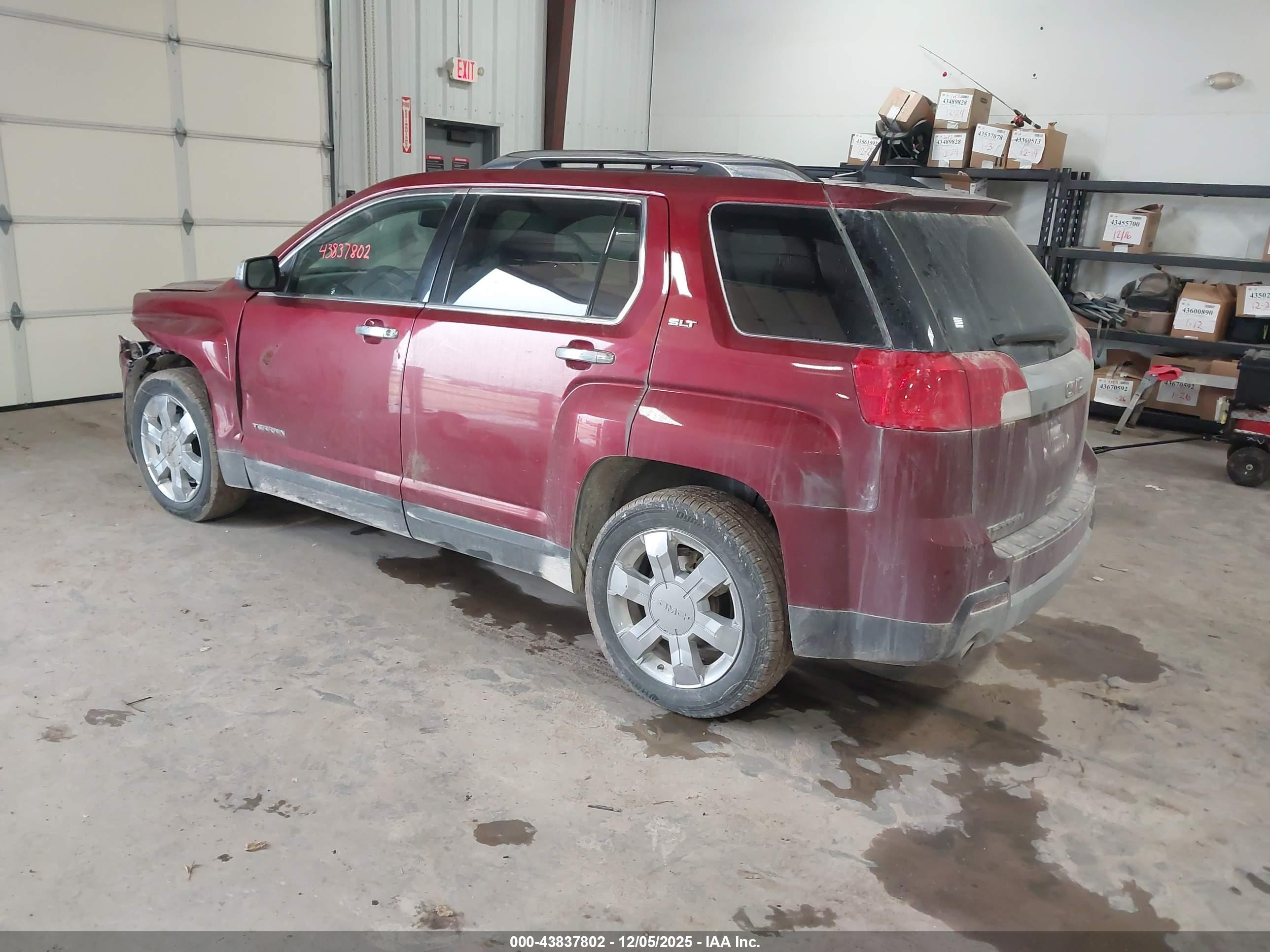 GMC TERRAIN image 3