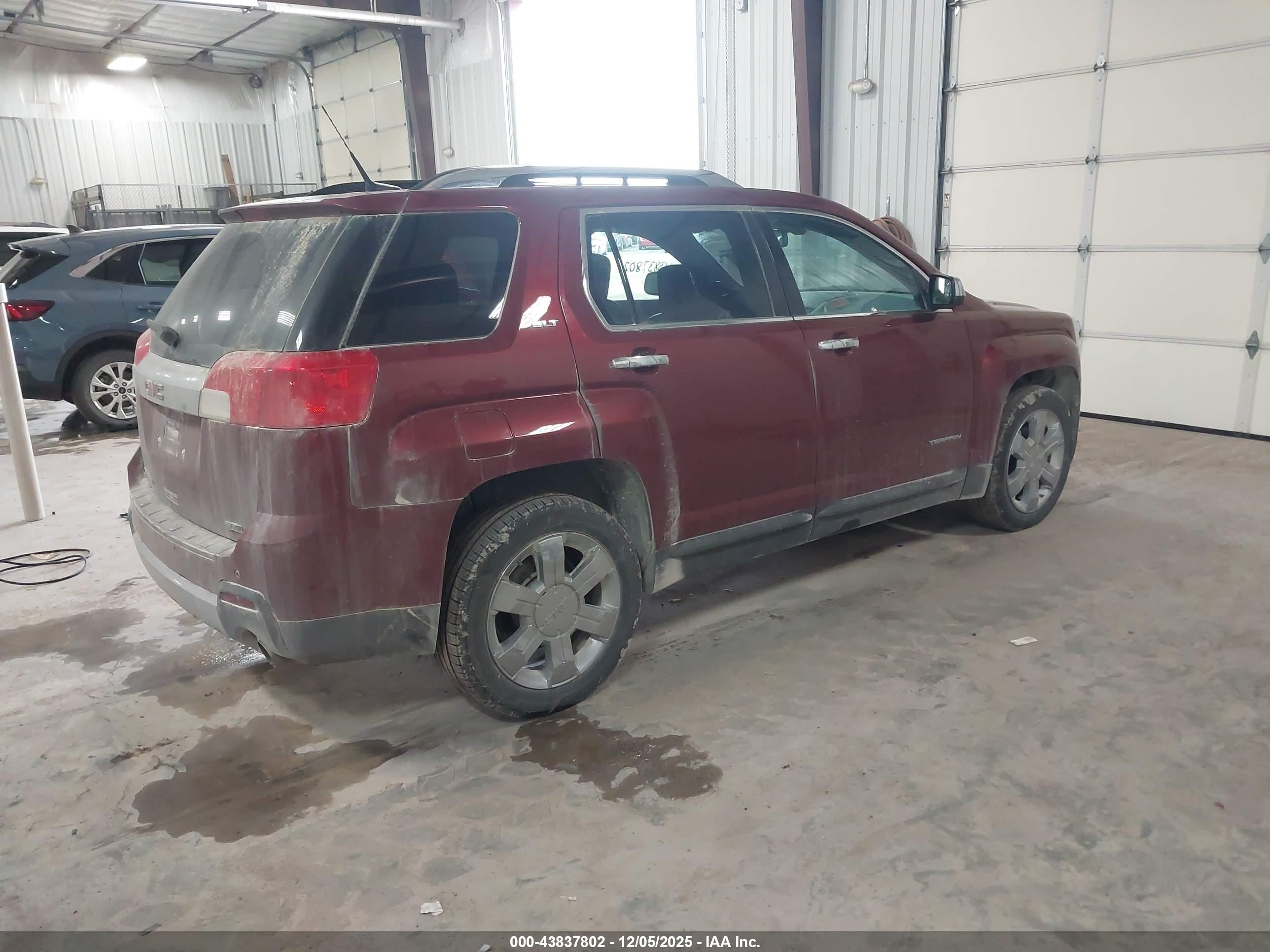 GMC TERRAIN image 4