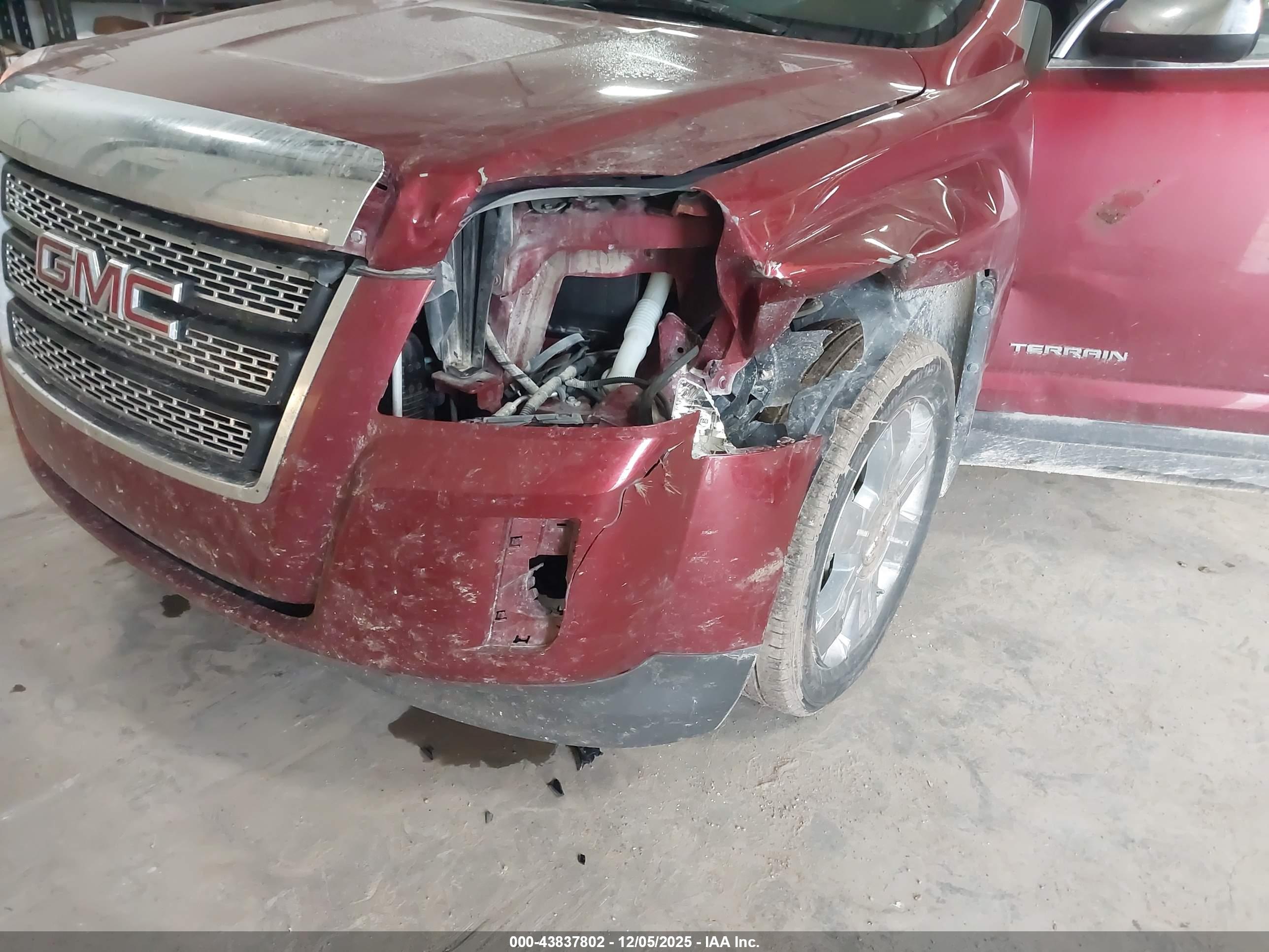 GMC TERRAIN image 6
