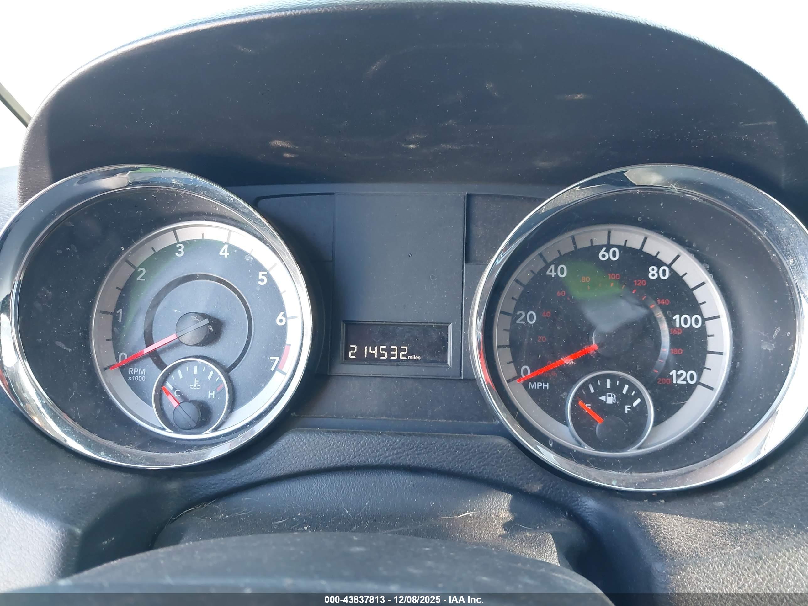 DODGE GRAND image 7