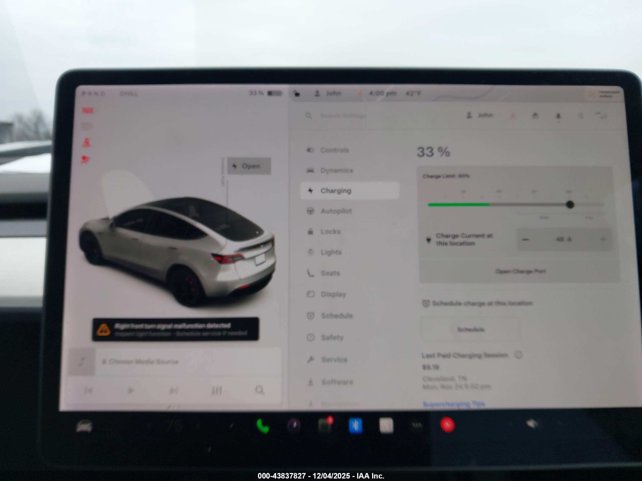 TESLA MODEL image 7