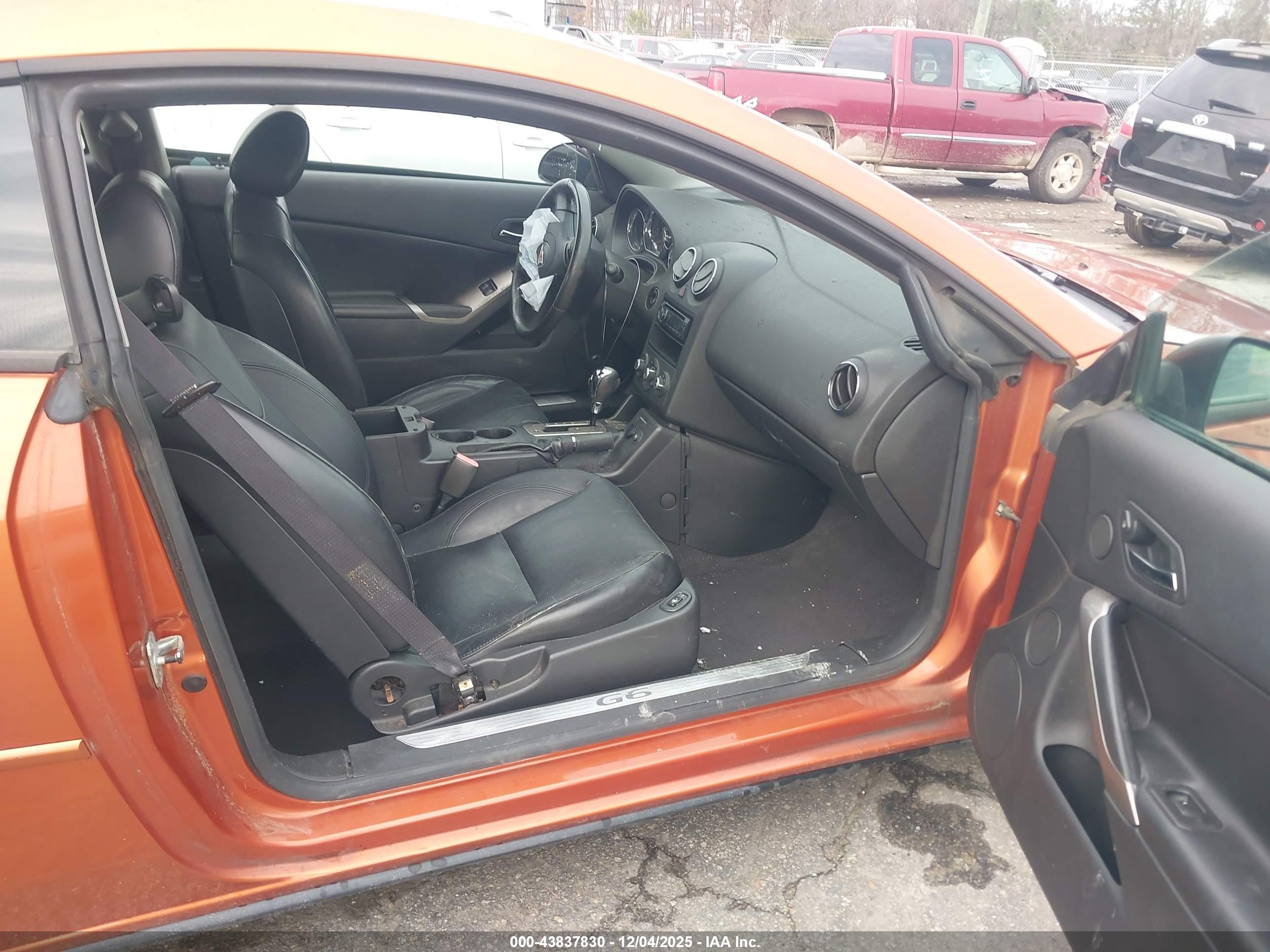 PONTIAC G6 image 5