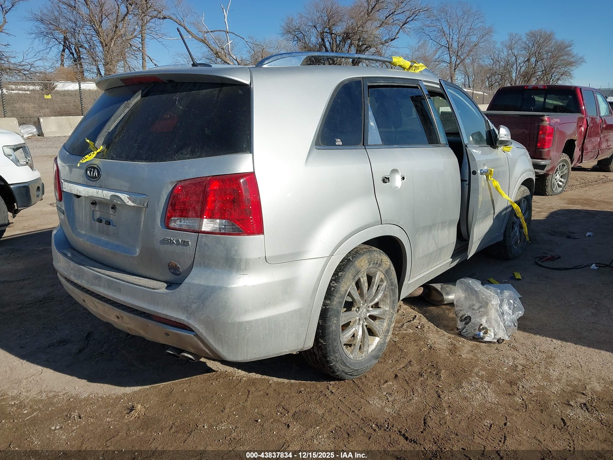 KIA SORENTO image 4