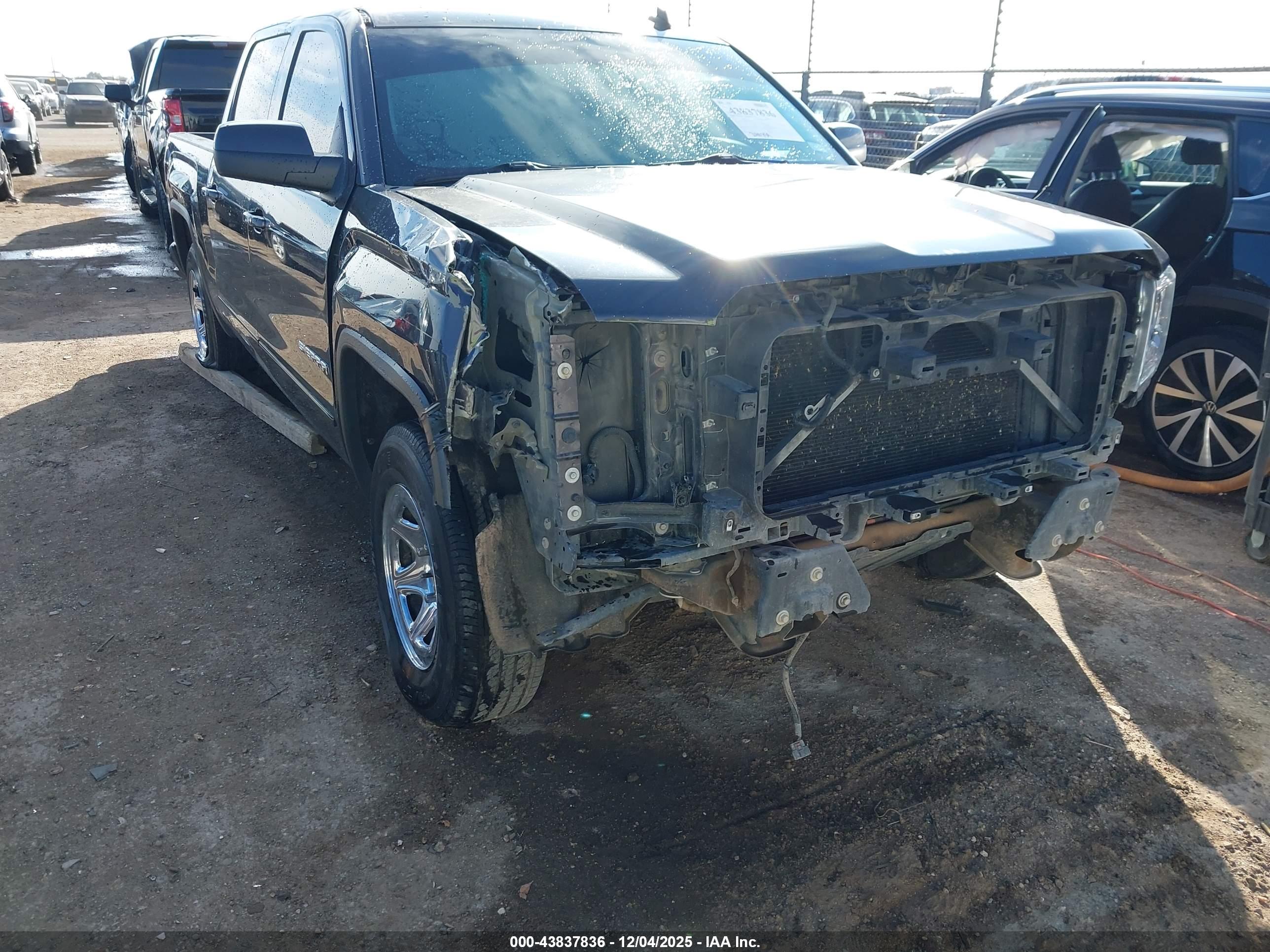 GMC SIERRA image 6