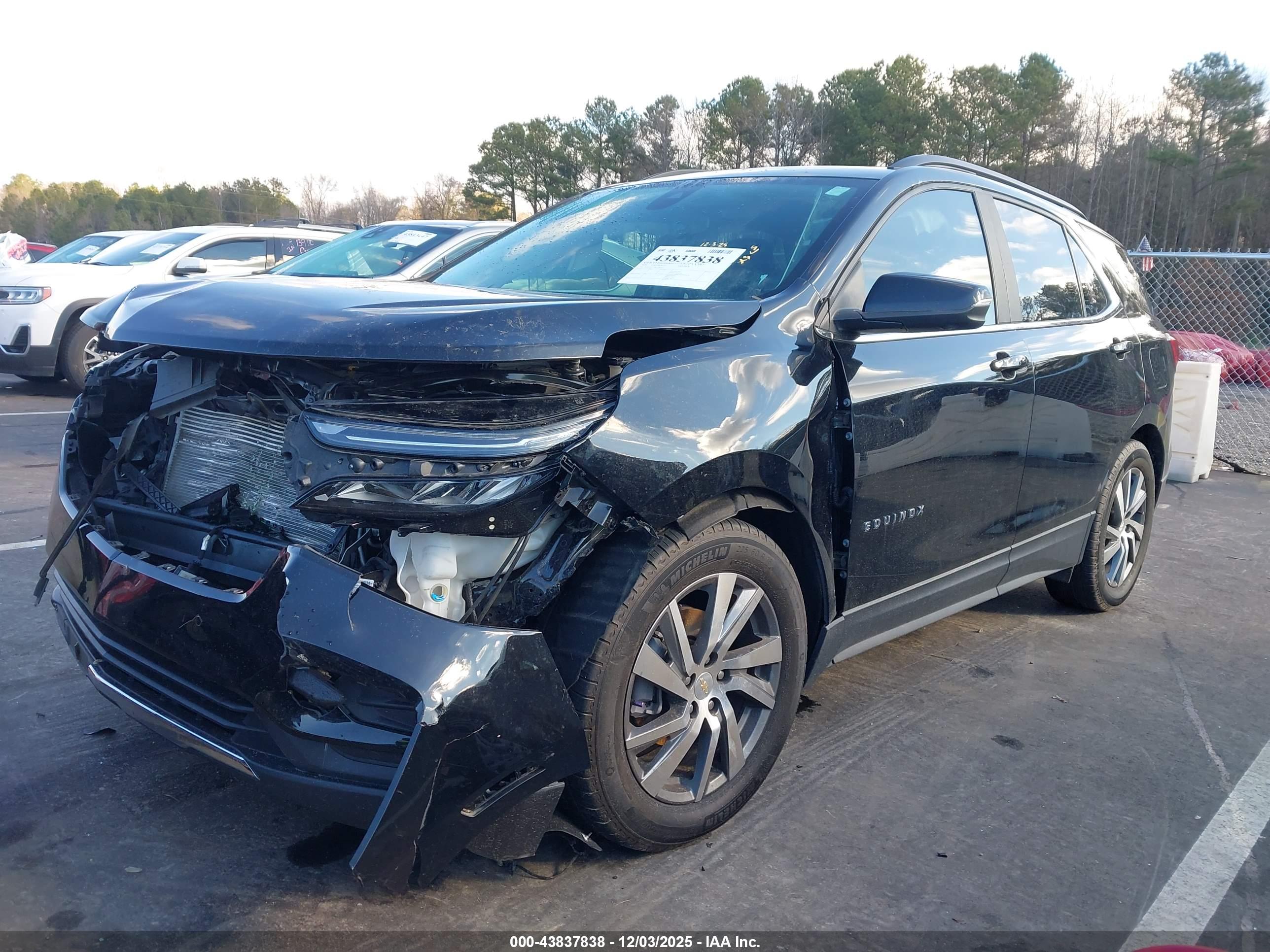 CHEVROLET EQUINOX image 2