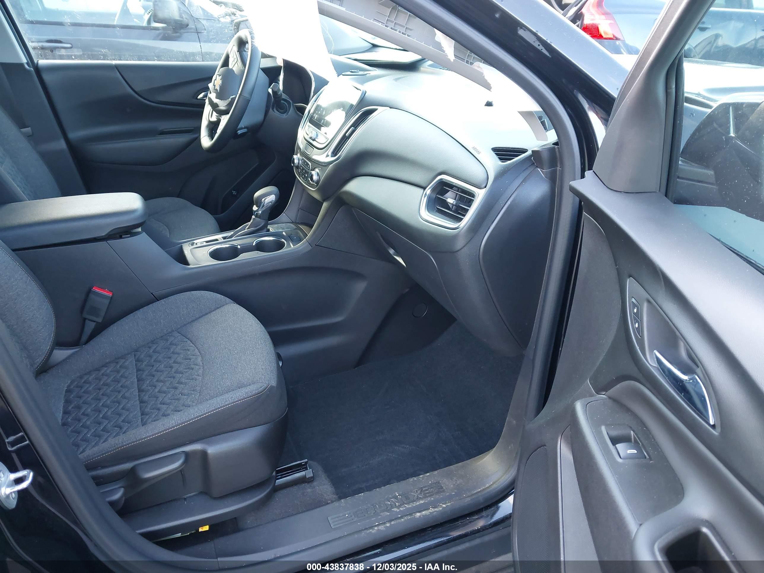 CHEVROLET EQUINOX image 5