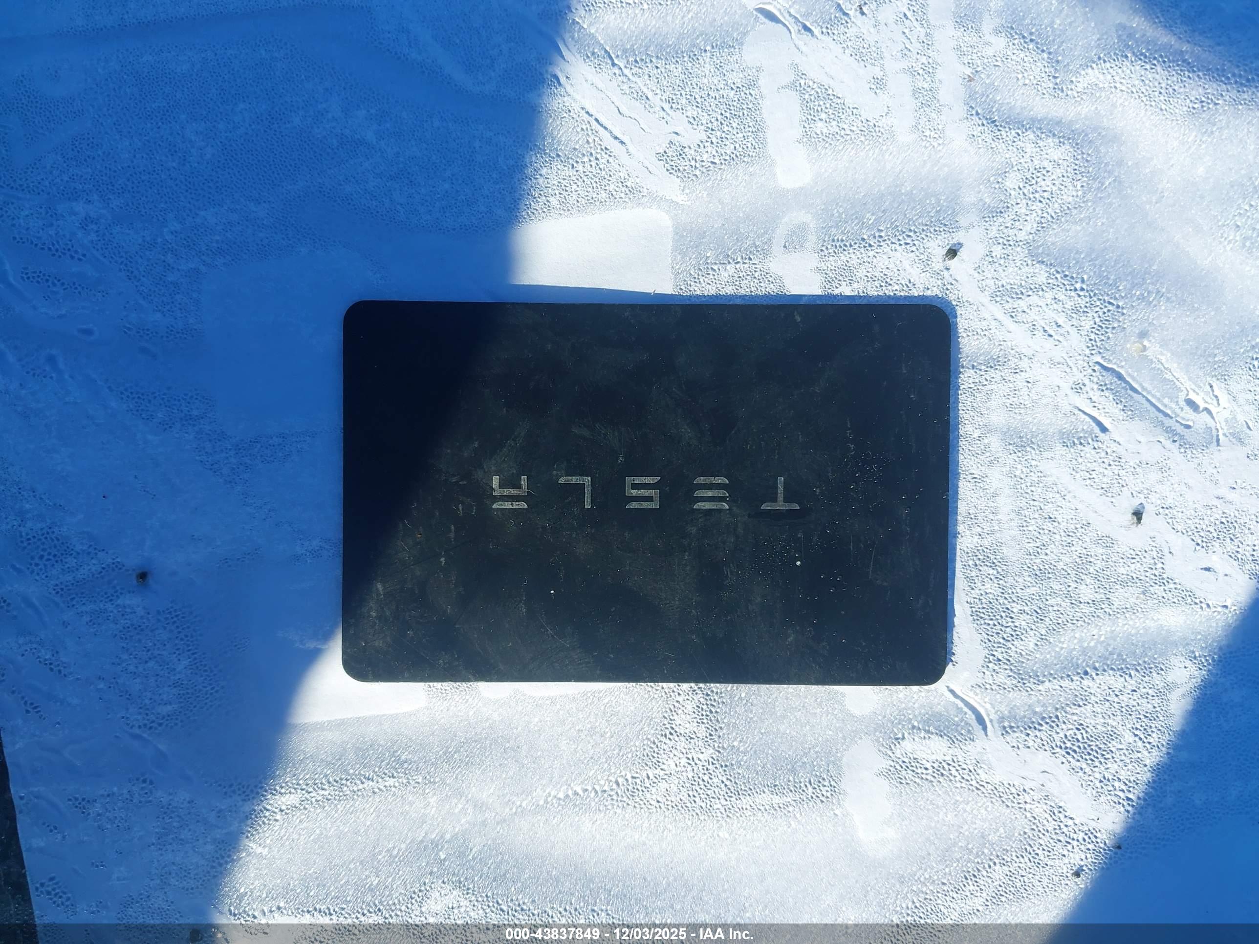 TESLA MODEL image 11