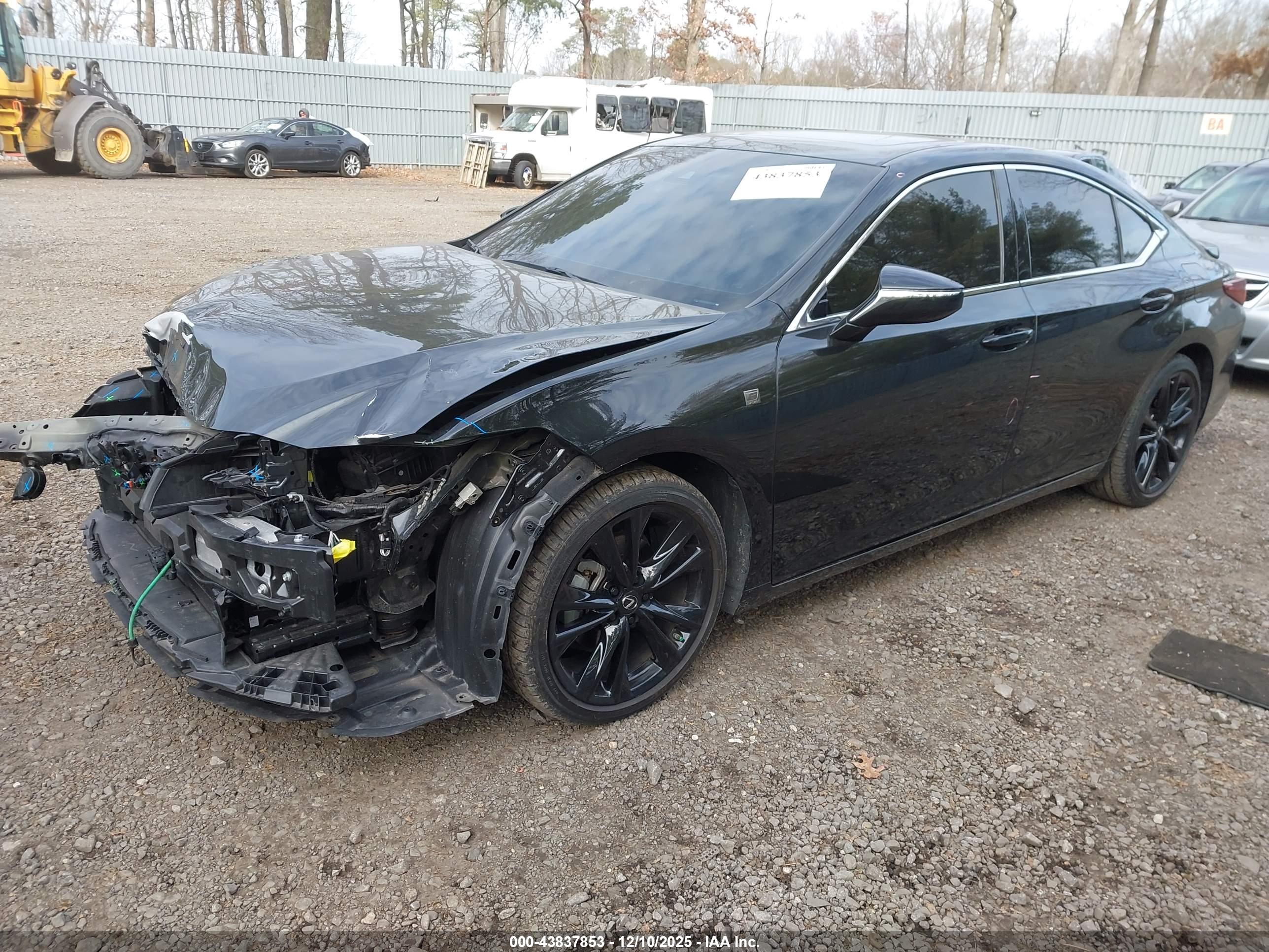 LEXUS ES image 2