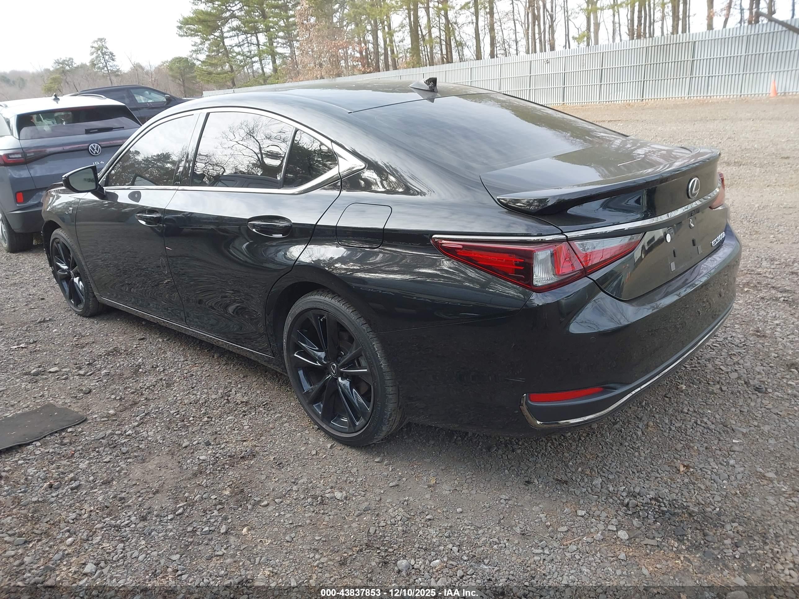 LEXUS ES image 3
