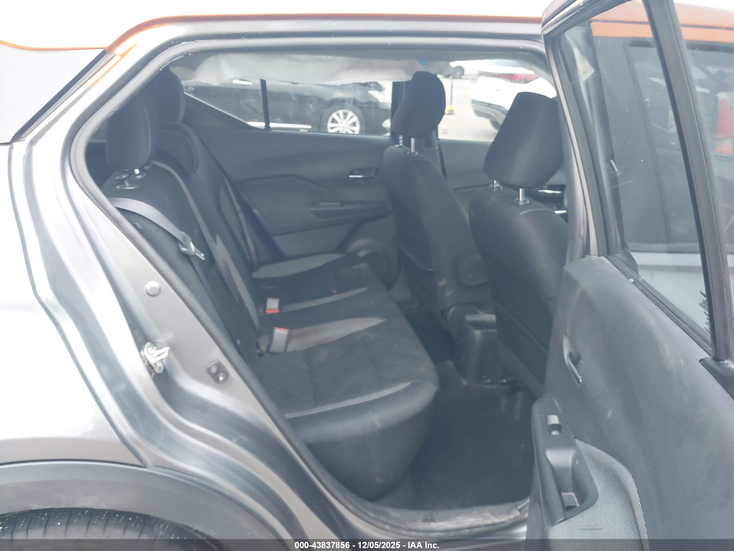 NISSAN KICKS image 8