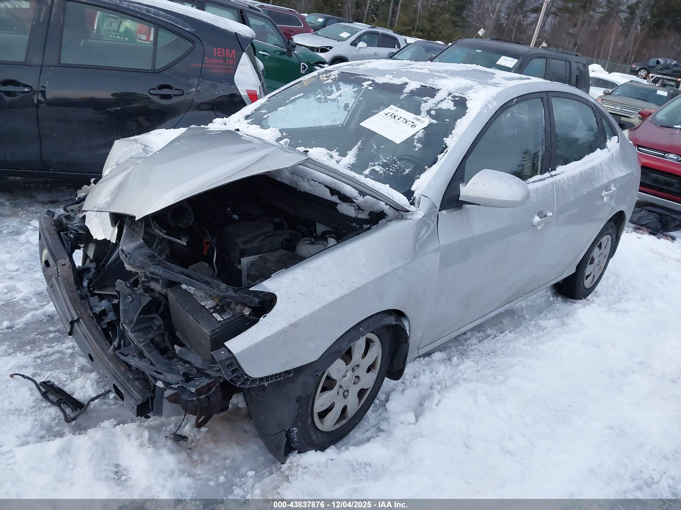 HYUNDAI ELANTRA image 2
