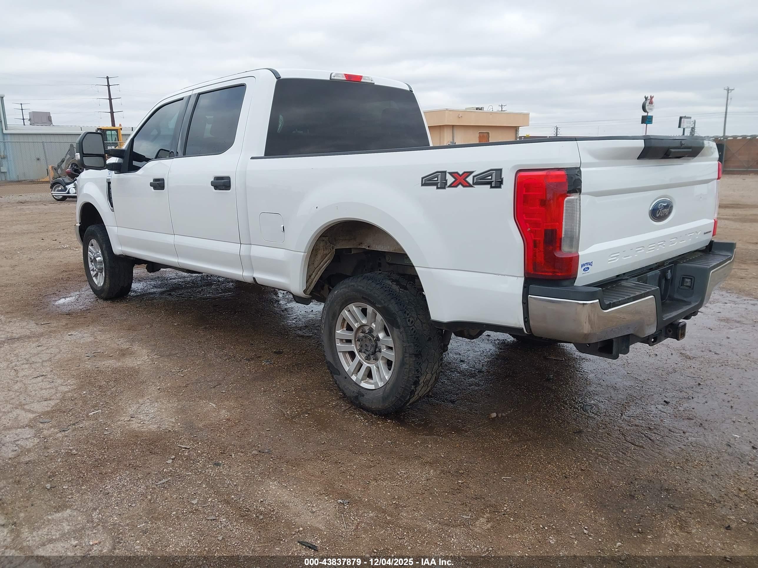 FORD F-250 image 3