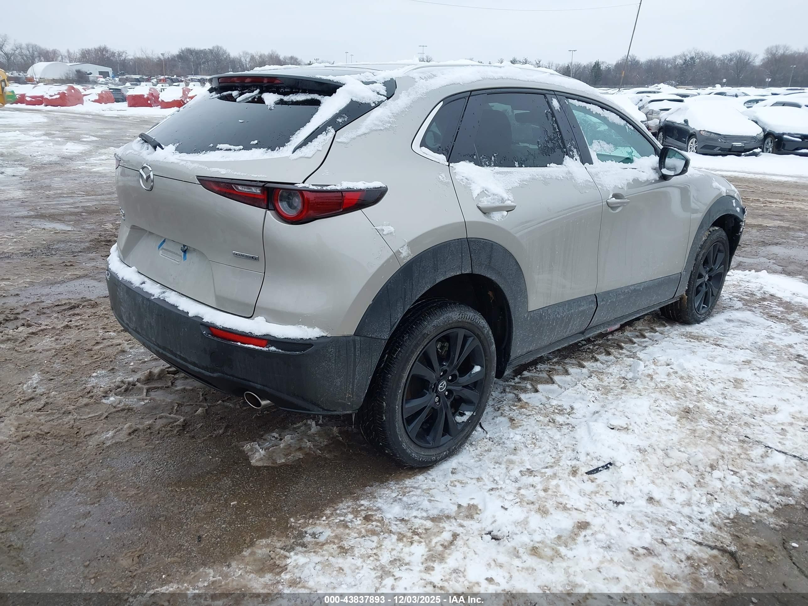 MAZDA CX-30 image 4