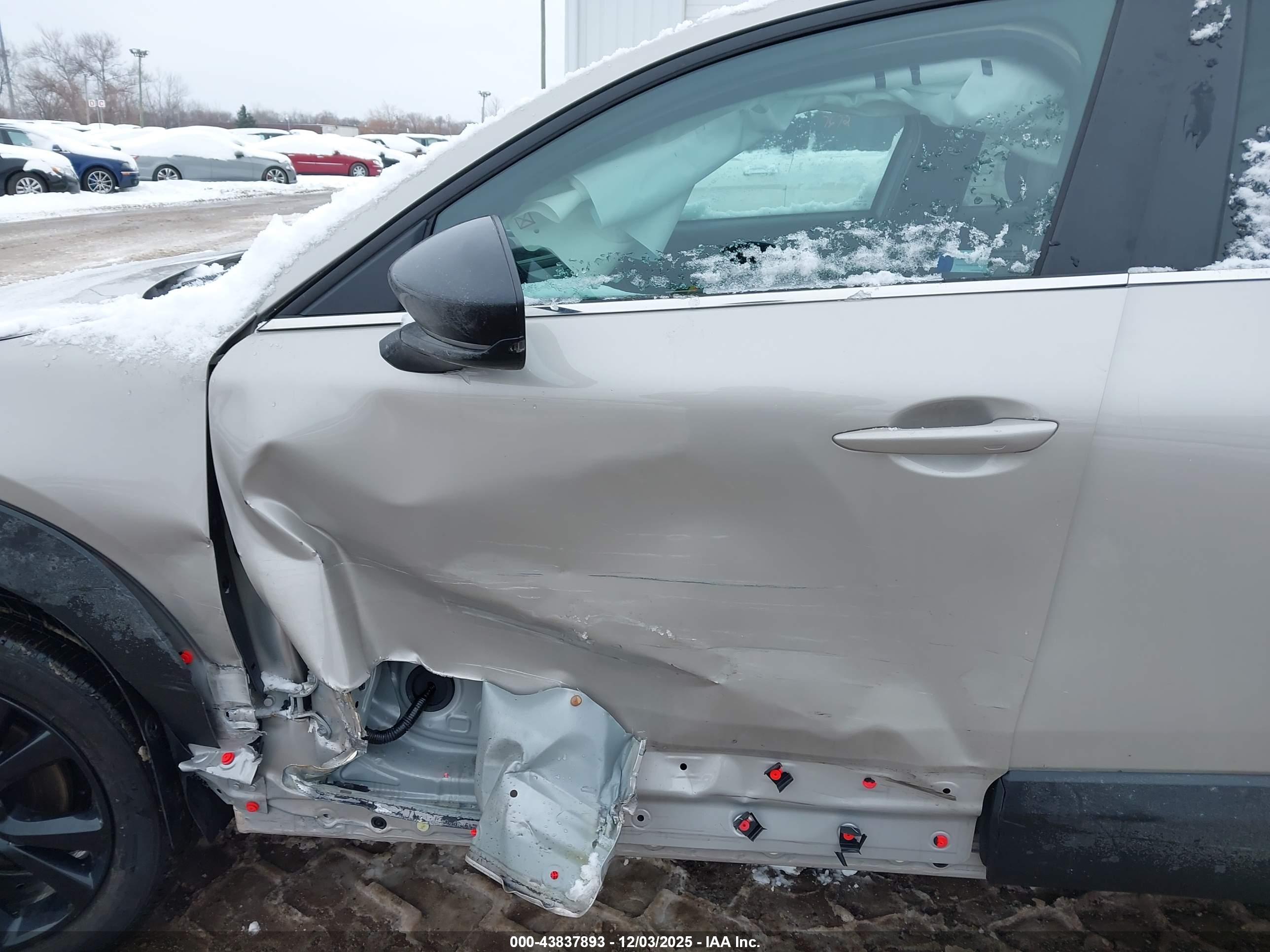 MAZDA CX-30 image 6