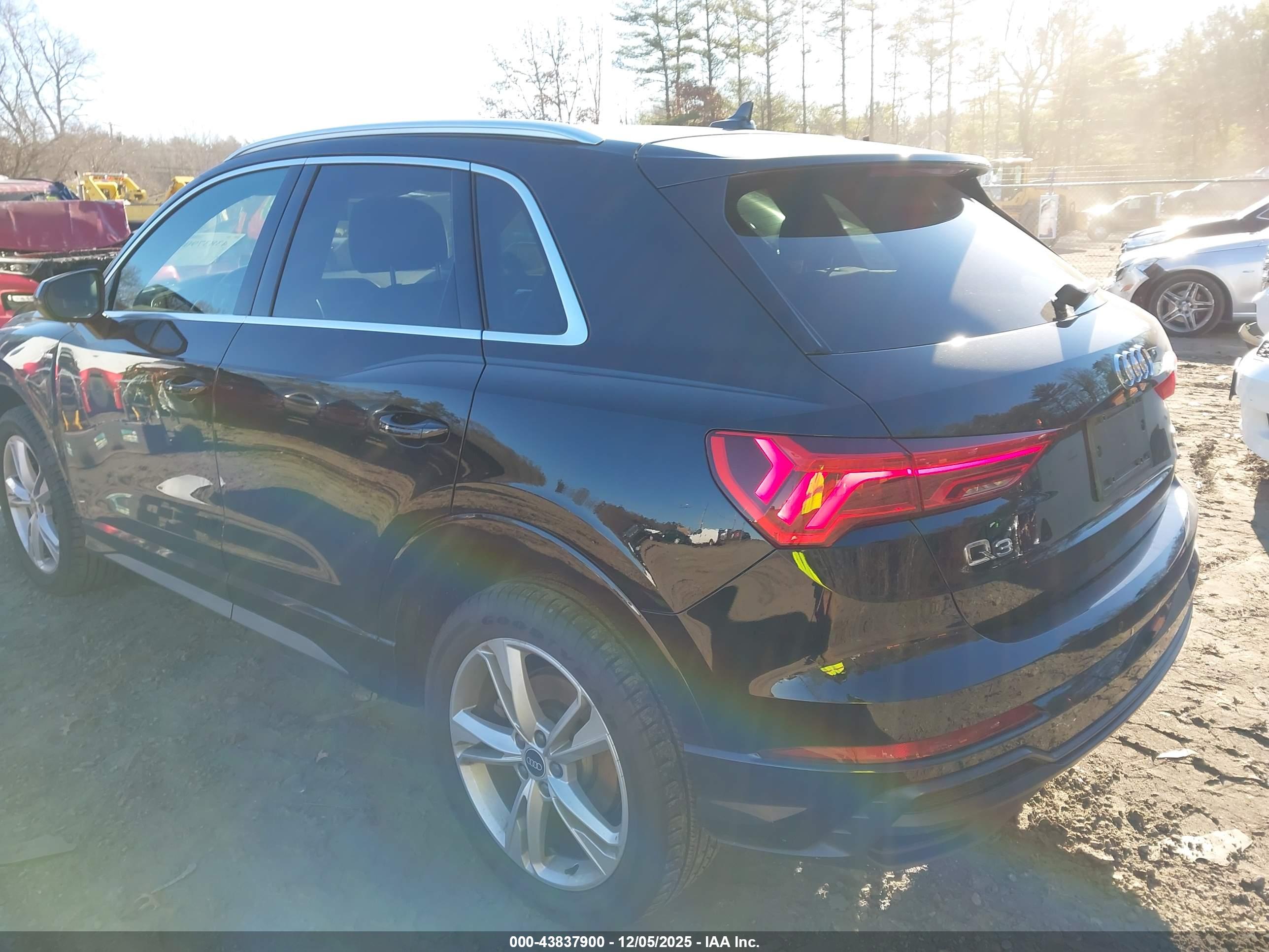 AUDI Q3 image 3