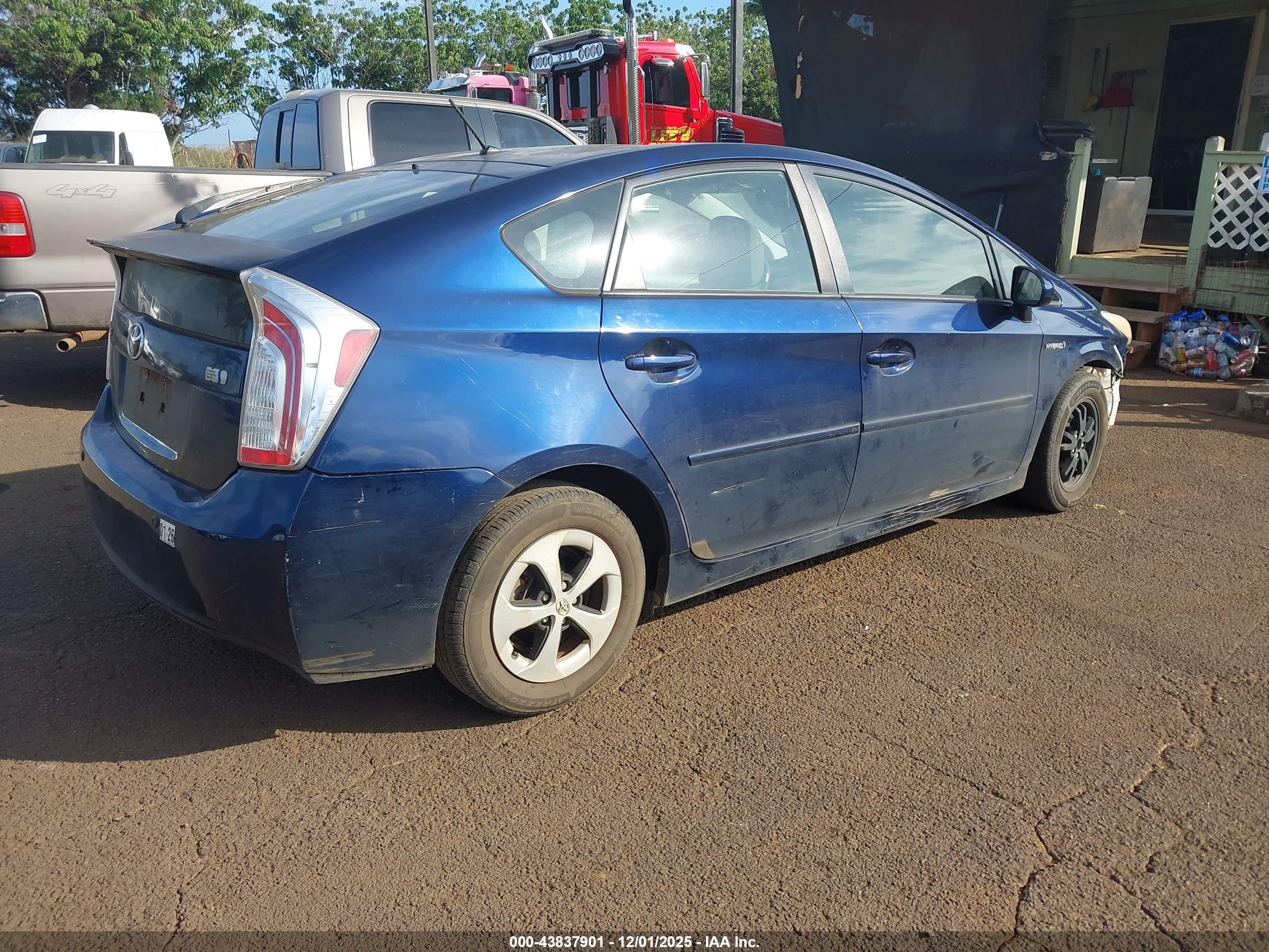 TOYOTA PRIUS image 4