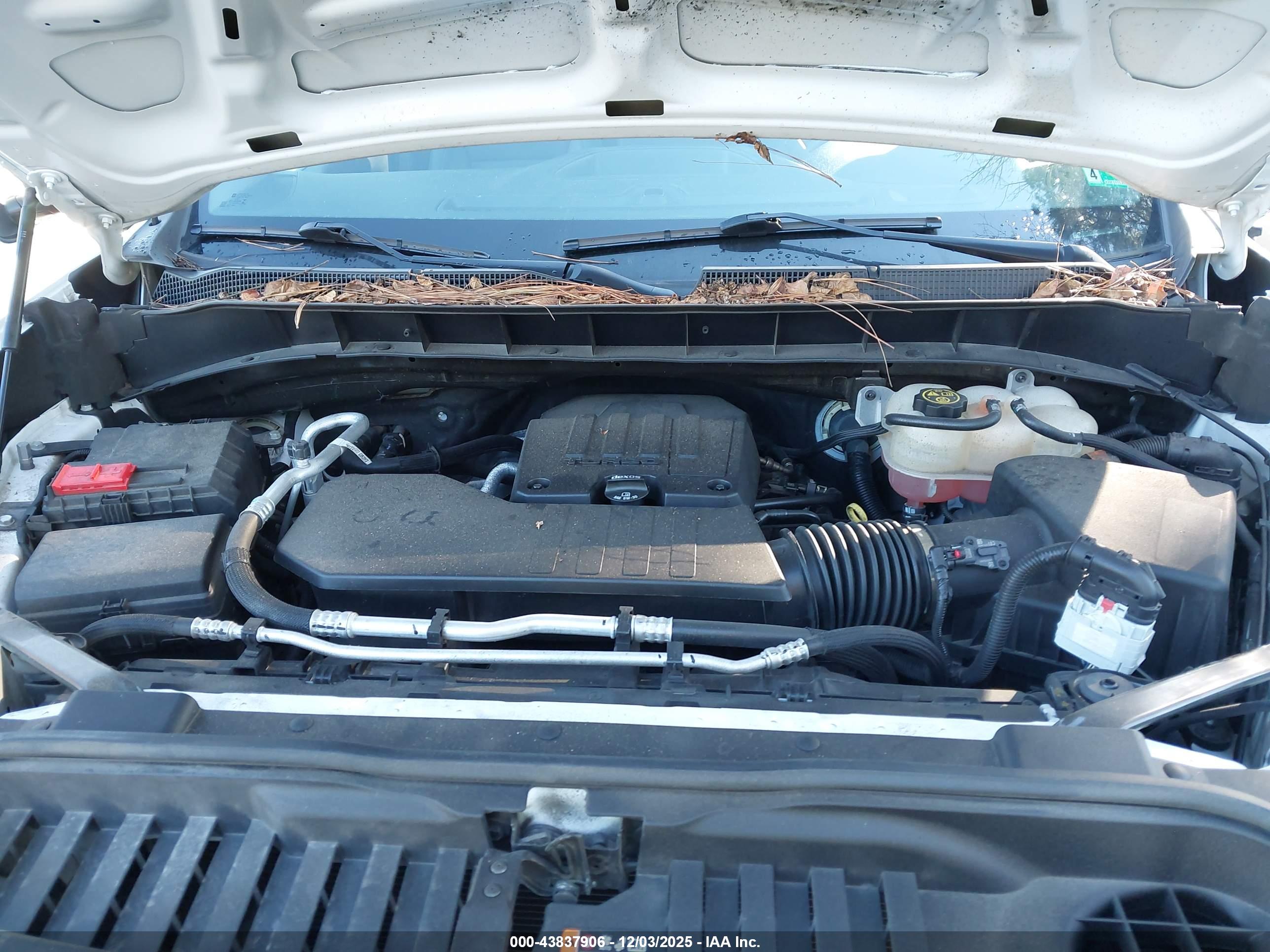CHEVROLET SILVERADO image 10