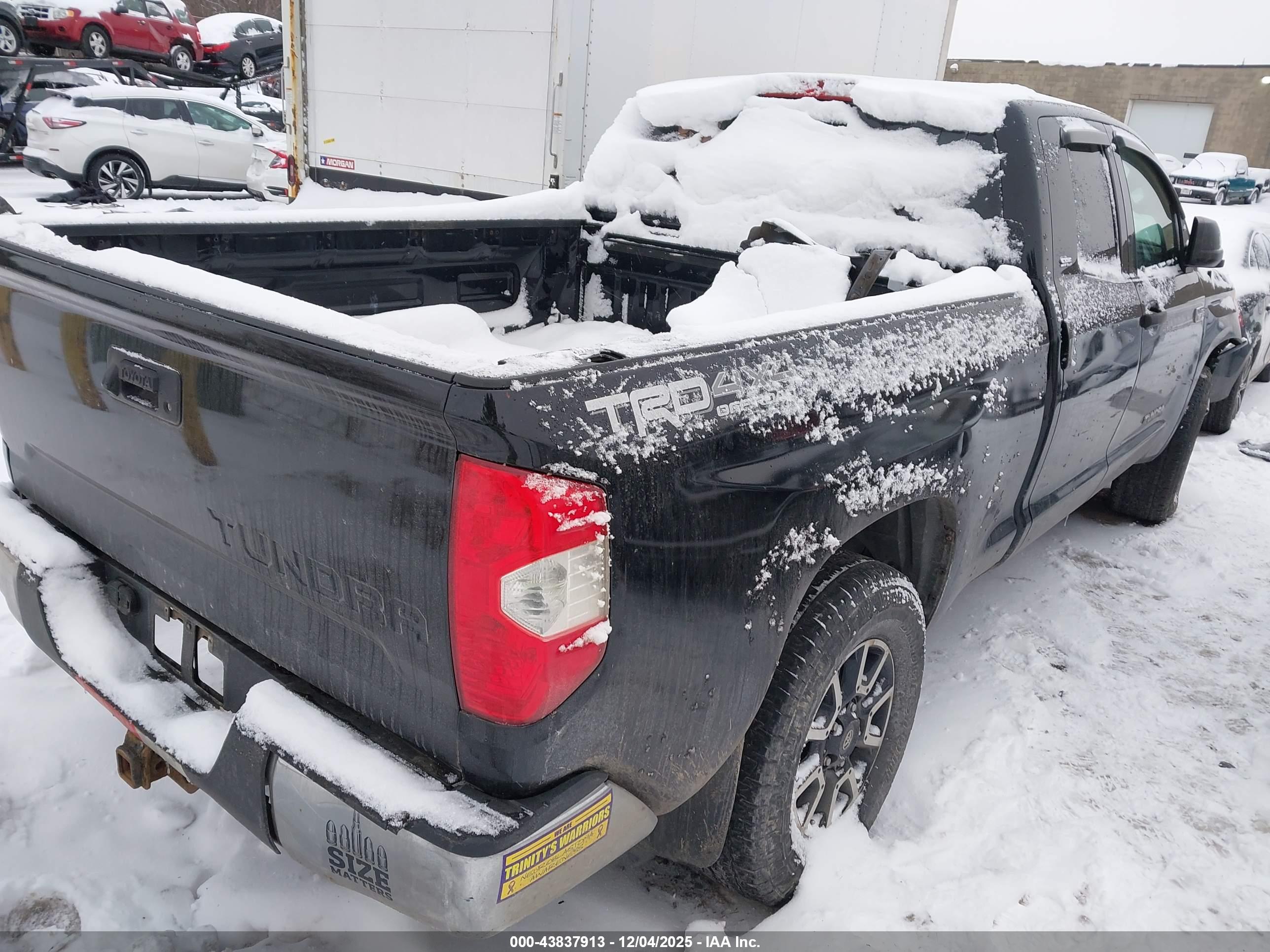 TOYOTA TUNDRA image 4