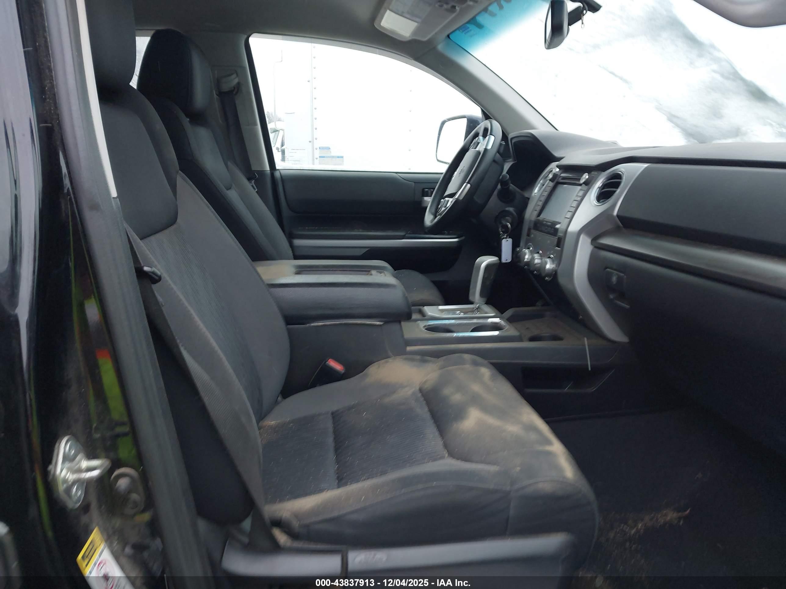TOYOTA TUNDRA image 5