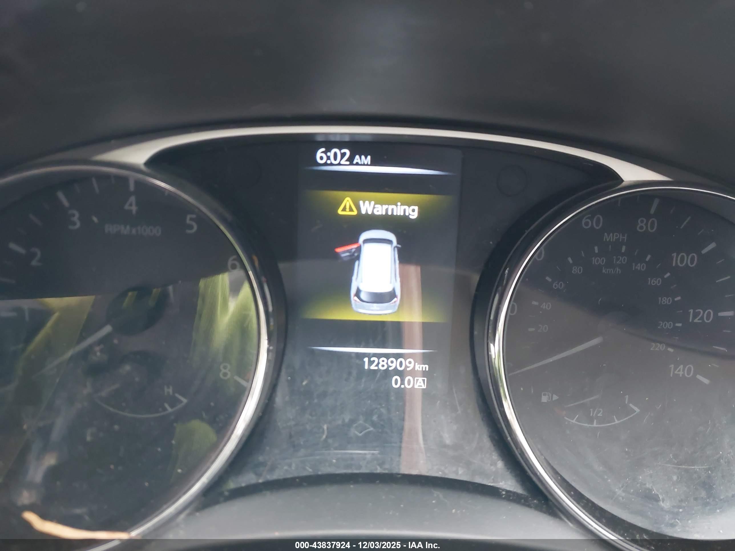 NISSAN ROGUE image 7