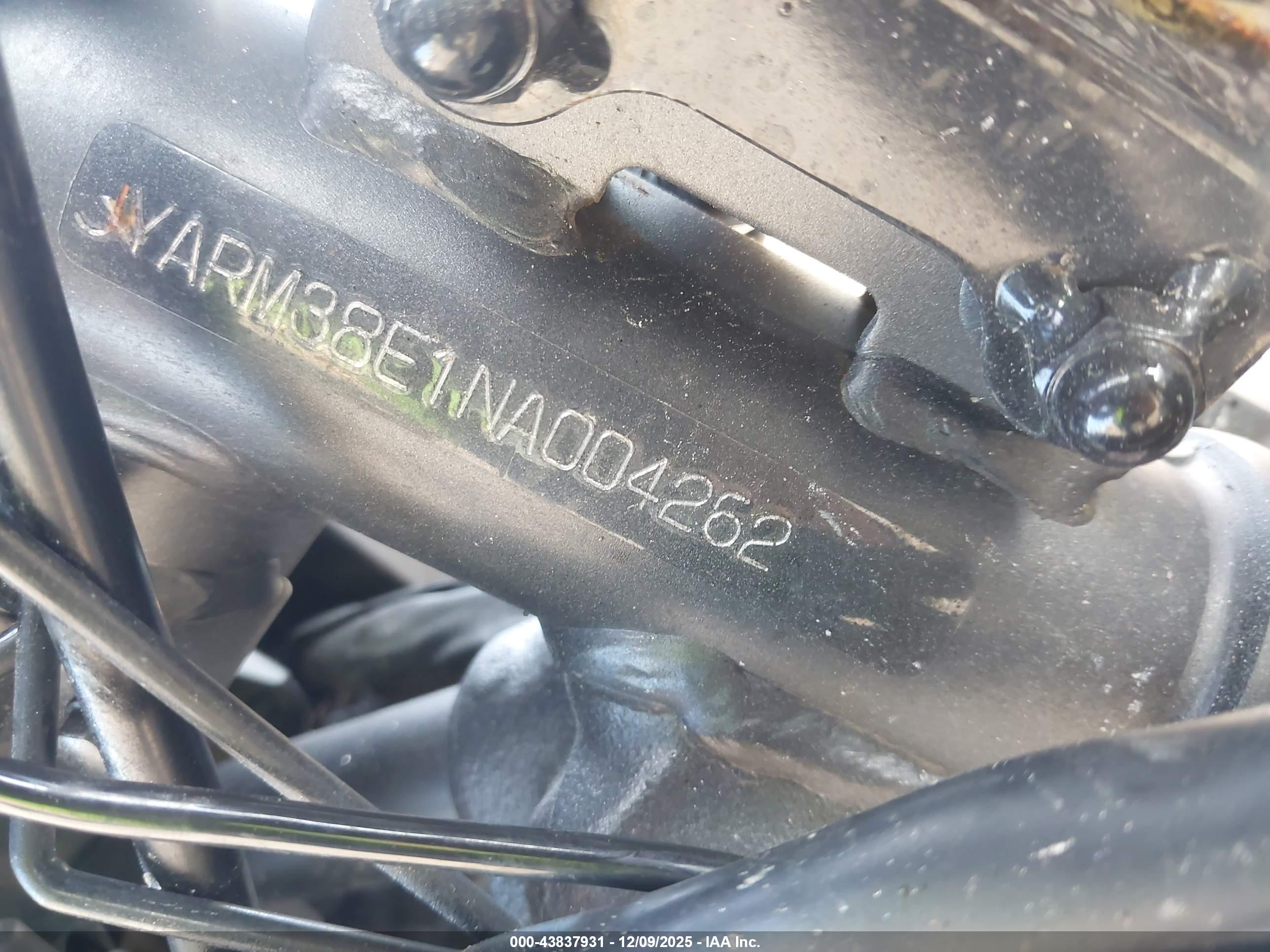 YAMAHA YZFR7 image 10