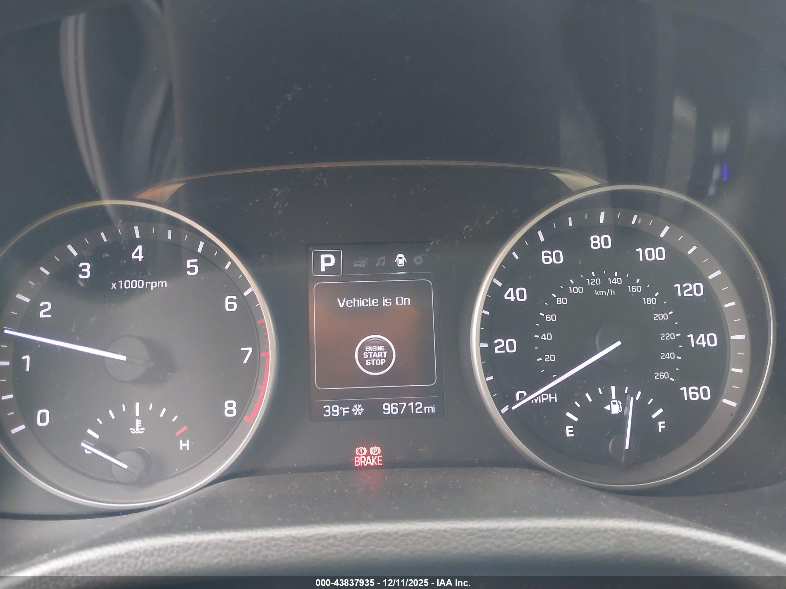 HYUNDAI ELANTRA image 7