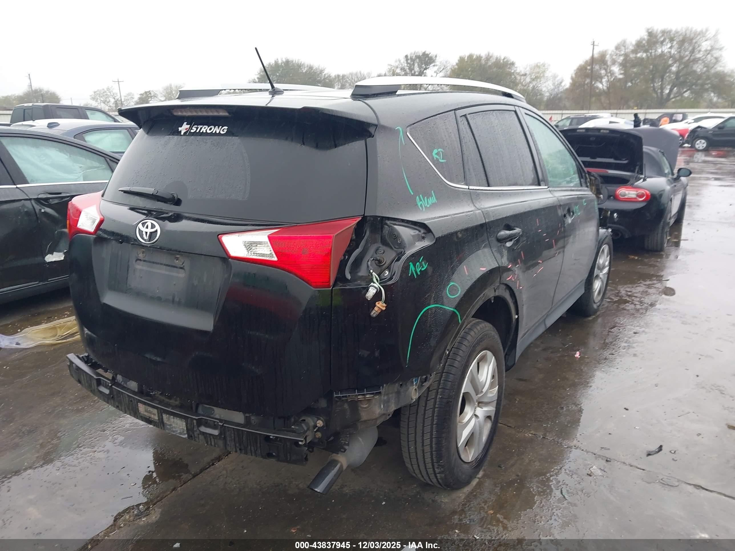TOYOTA RAV4 image 4