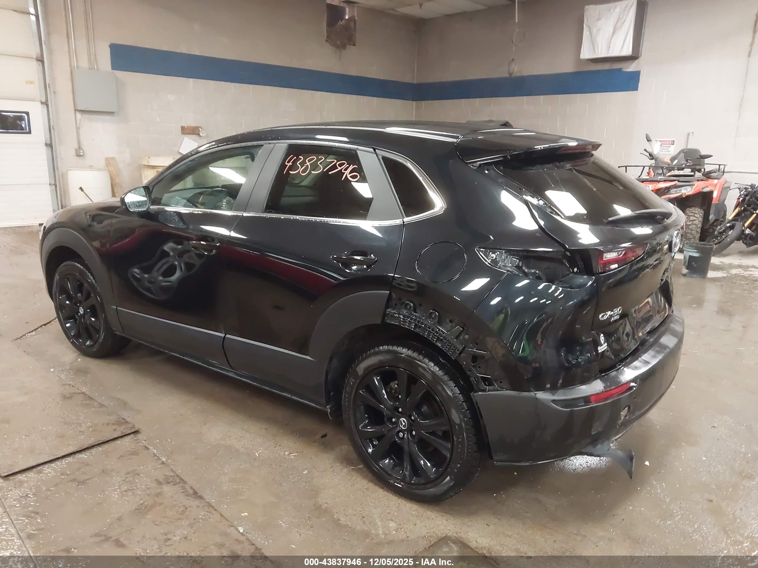 MAZDA CX-30 image 3