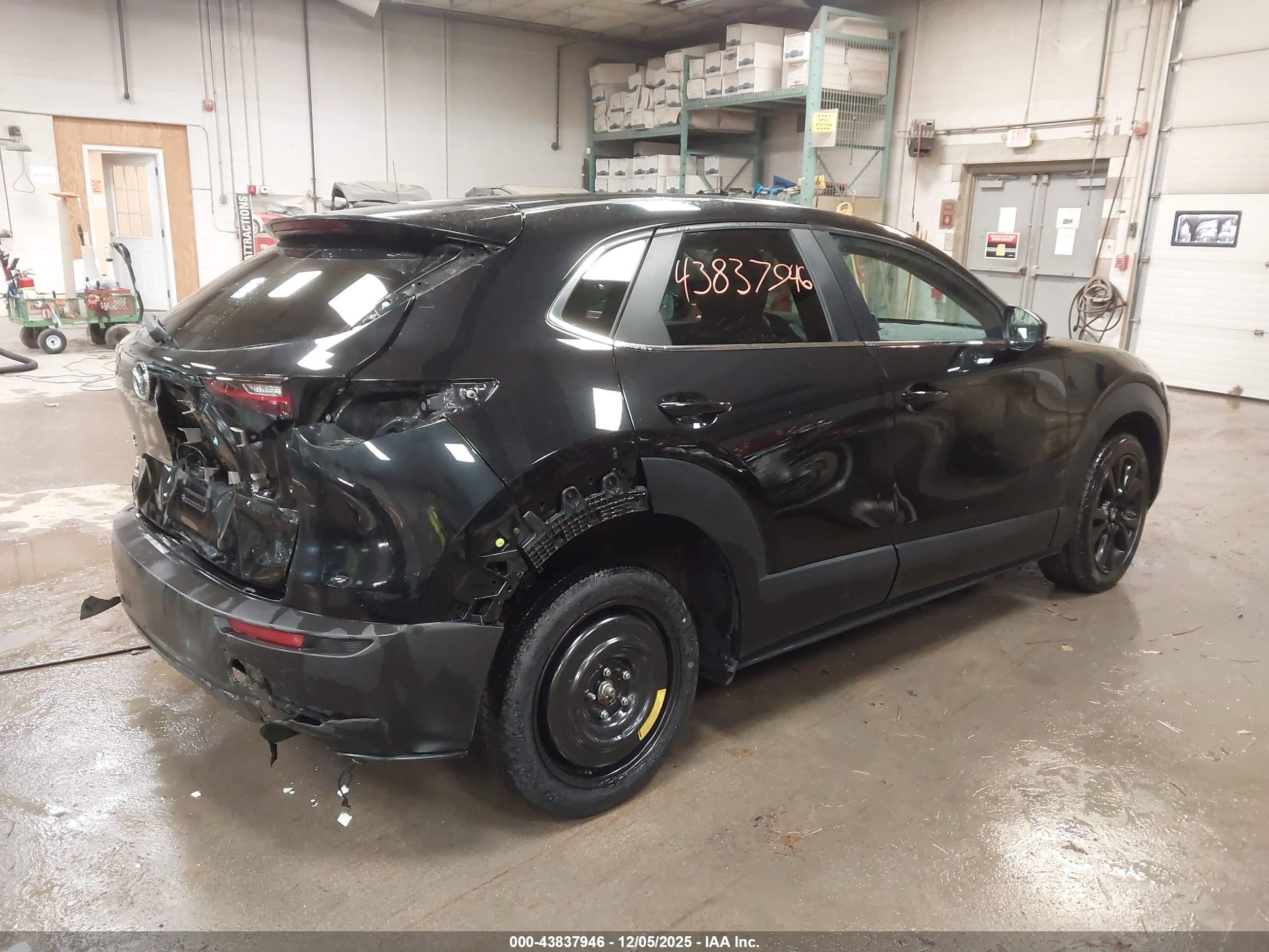 MAZDA CX-30 image 4