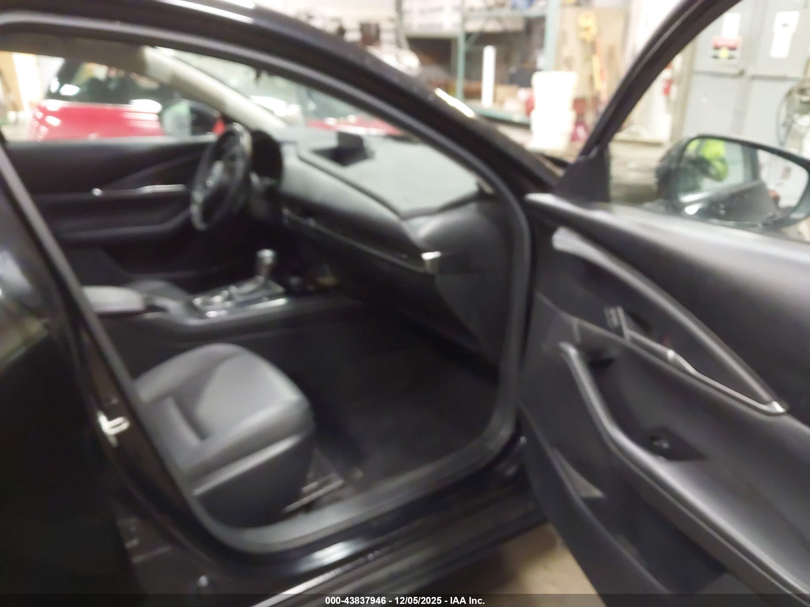 MAZDA CX-30 image 5