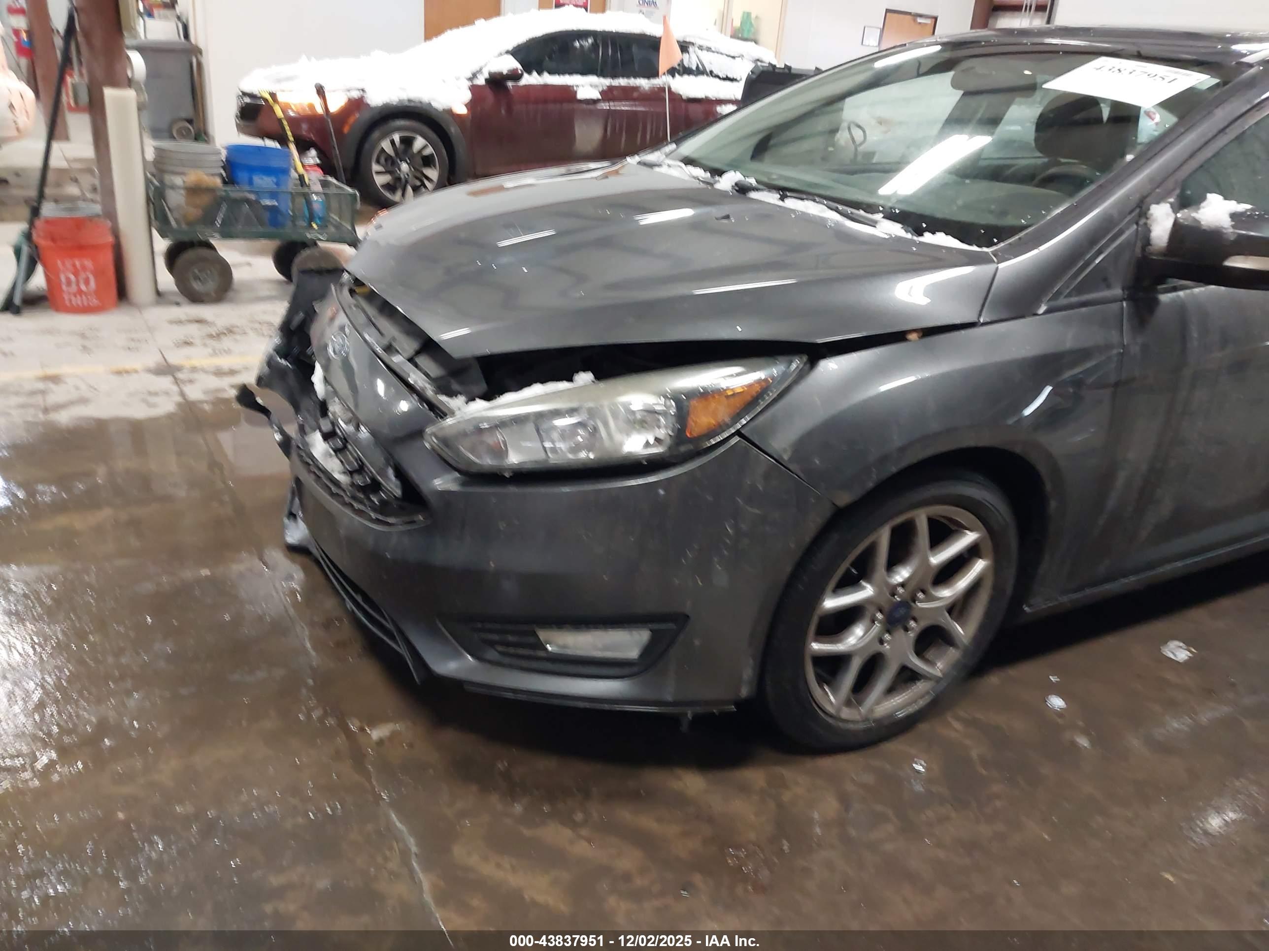 FORD FOCUS image 6