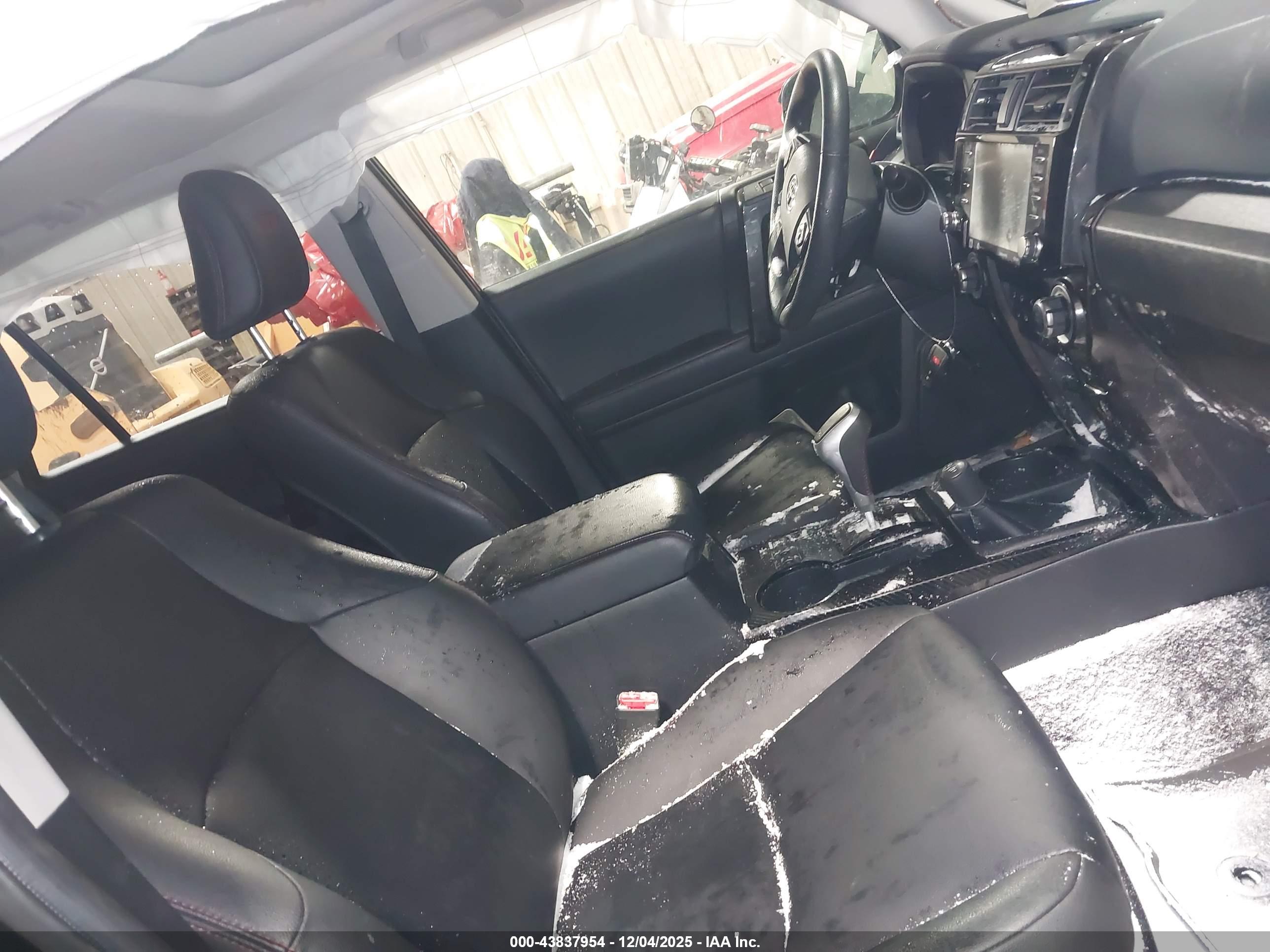TOYOTA 4RUNNER image 5