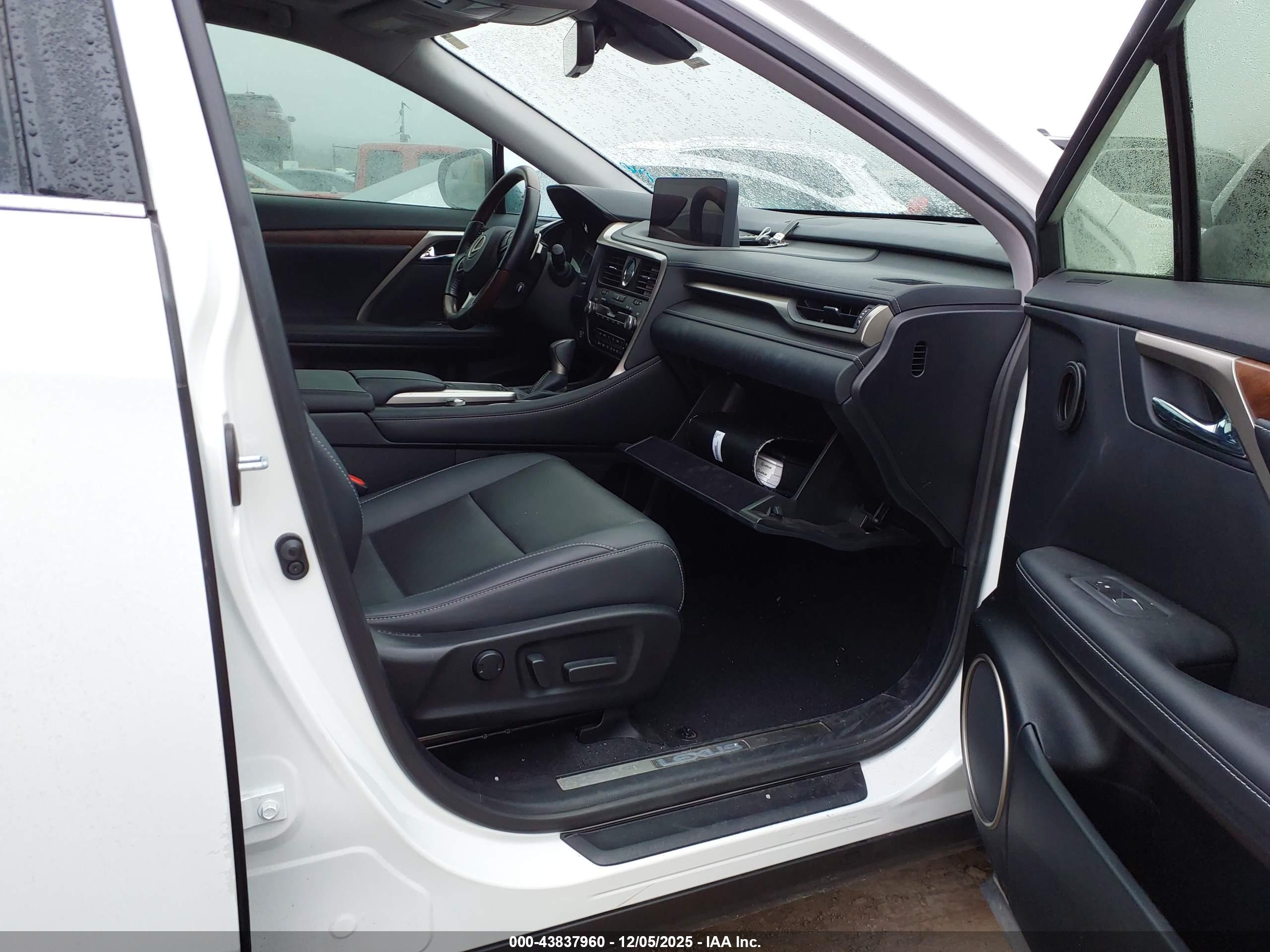 LEXUS RX image 5