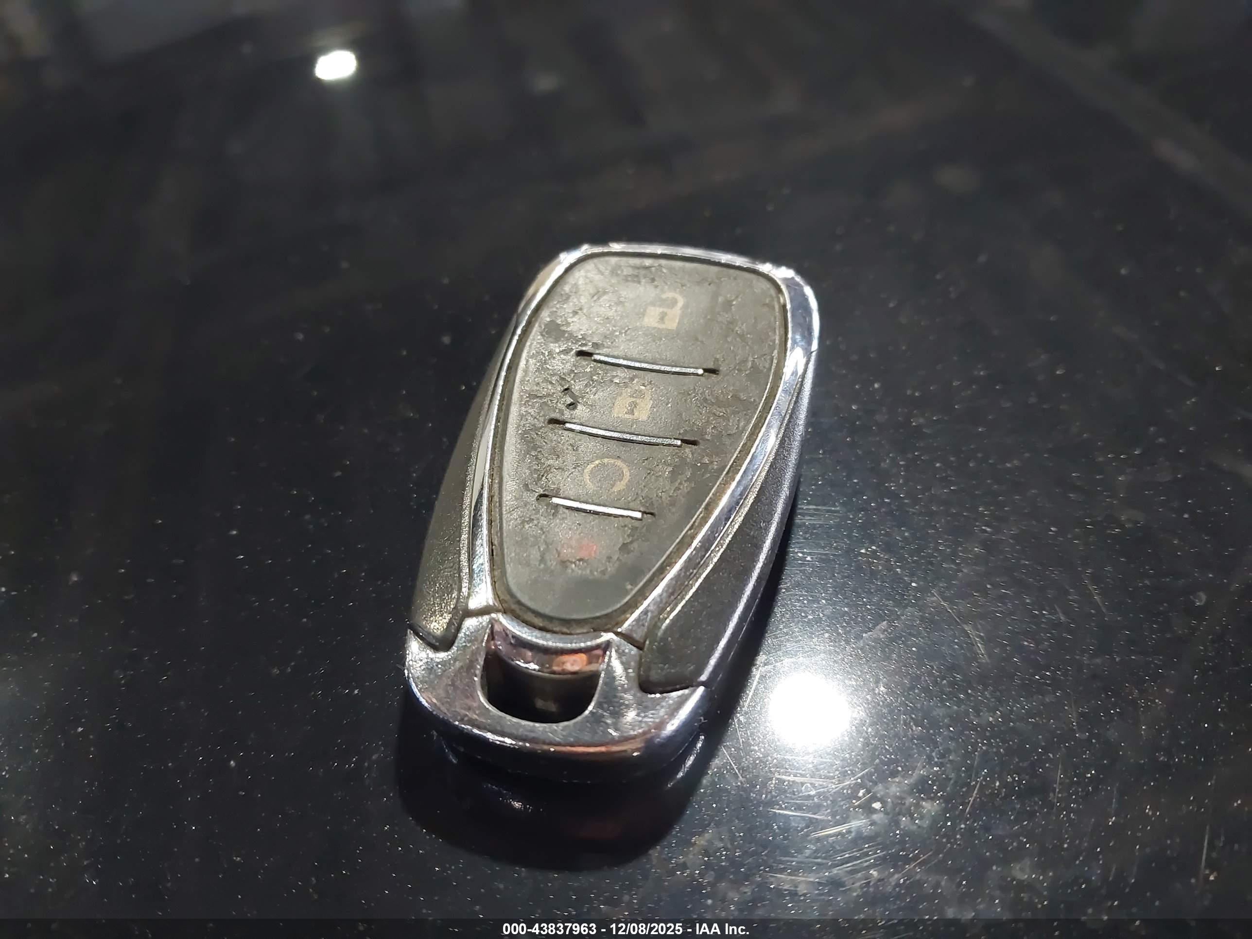 CHEVROLET EQUINOX image 11