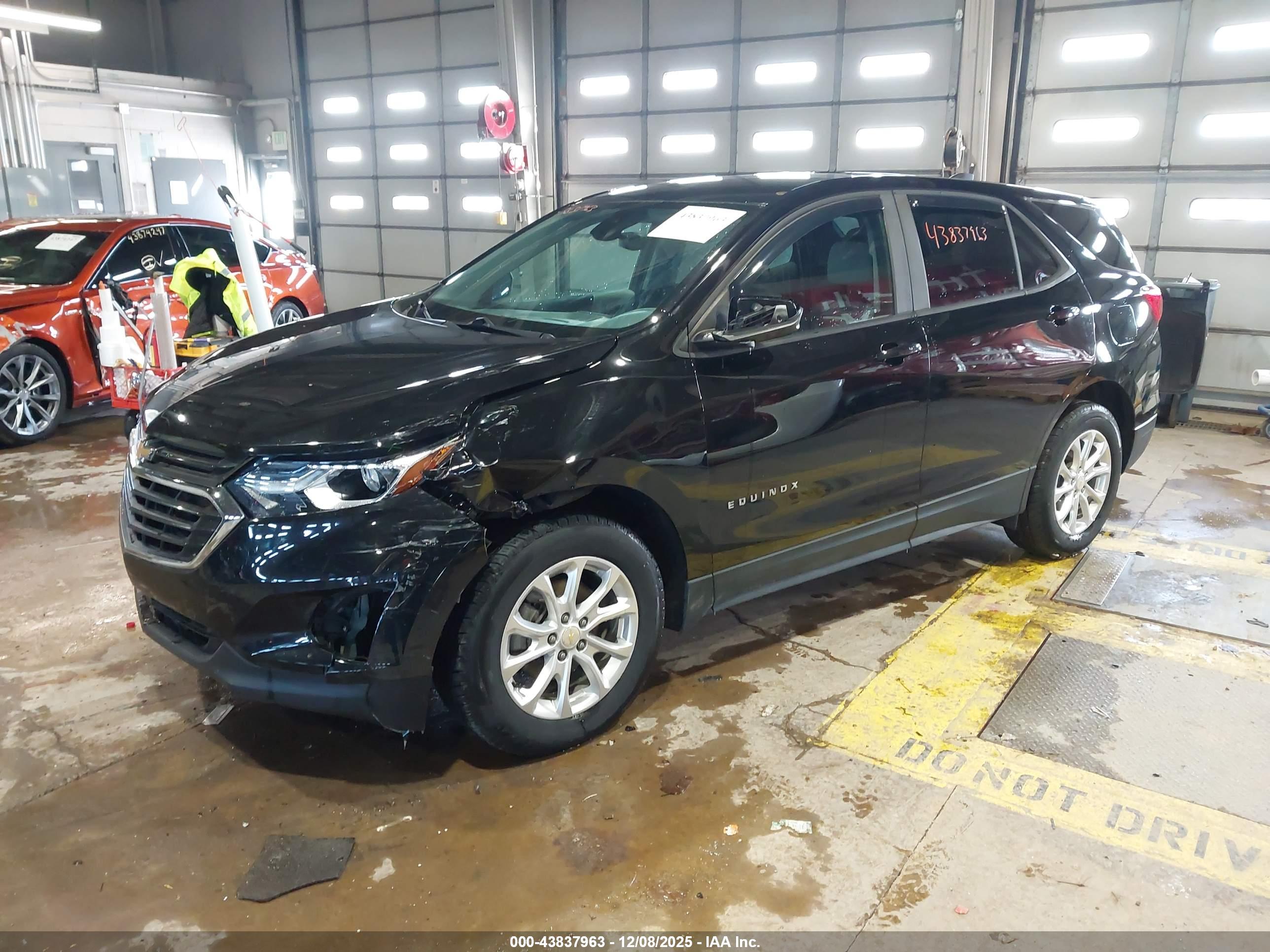 CHEVROLET EQUINOX image 2