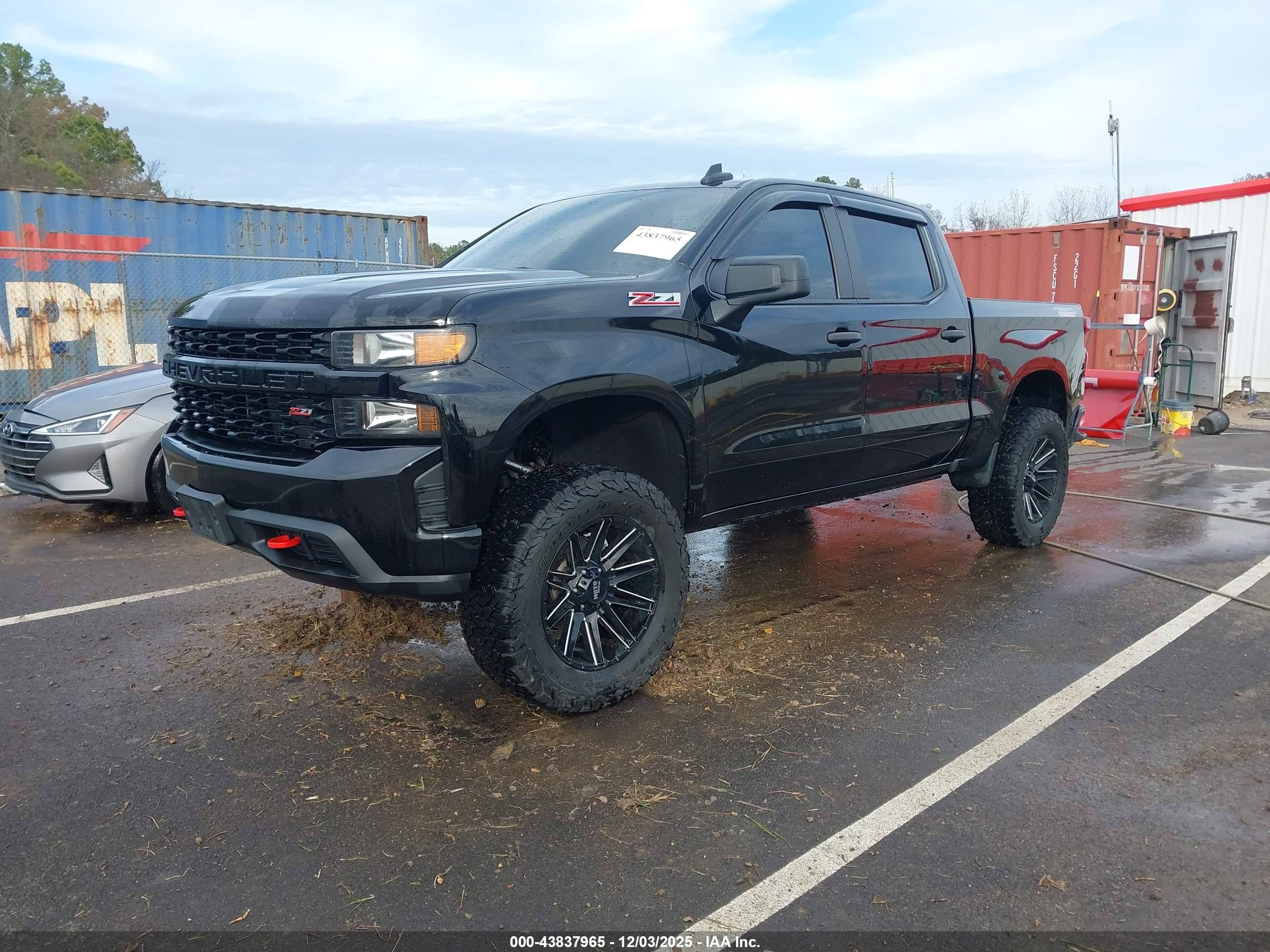 CHEVROLET SILVERADO image 2