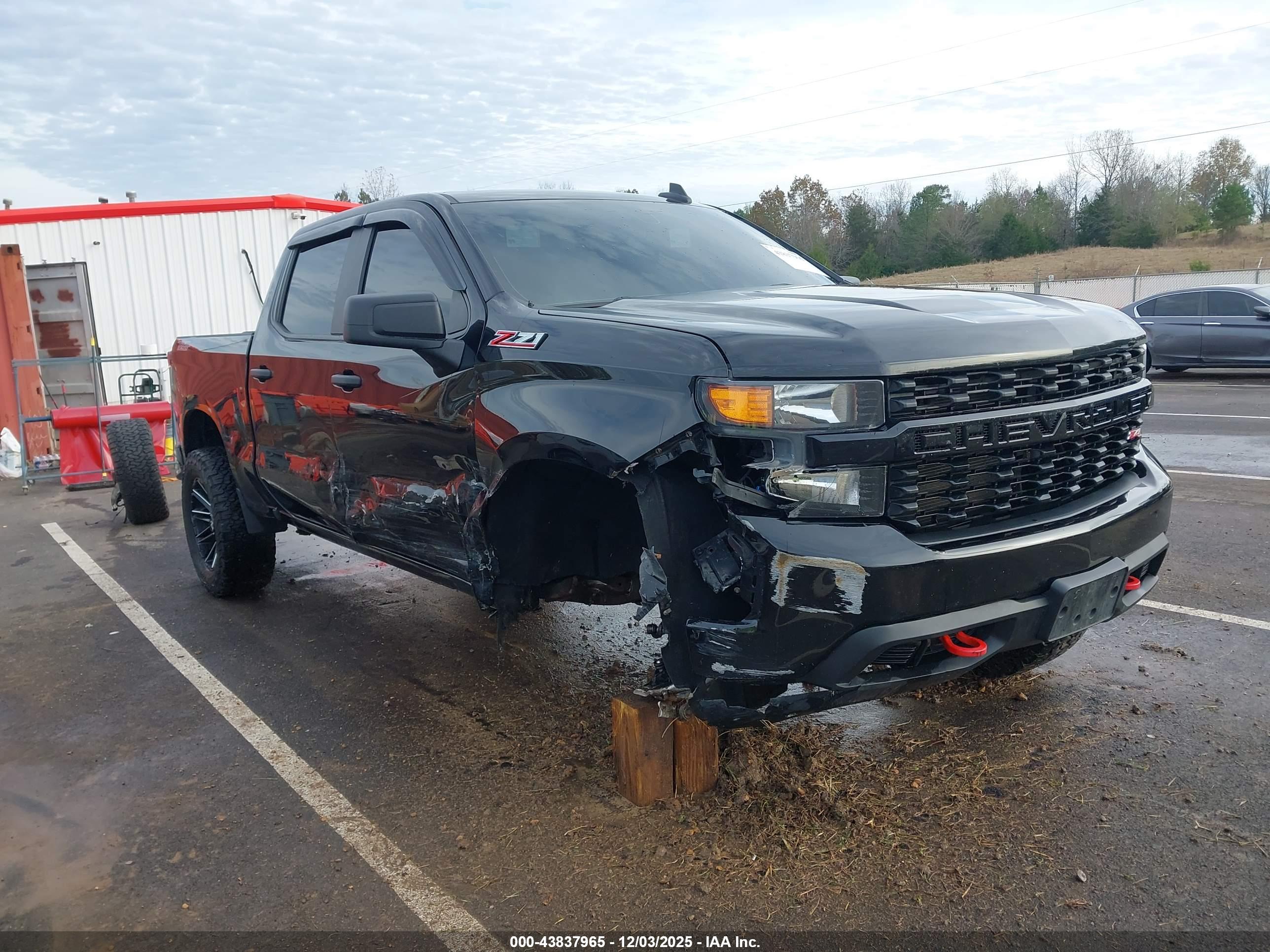 CHEVROLET SILVERADO image 6