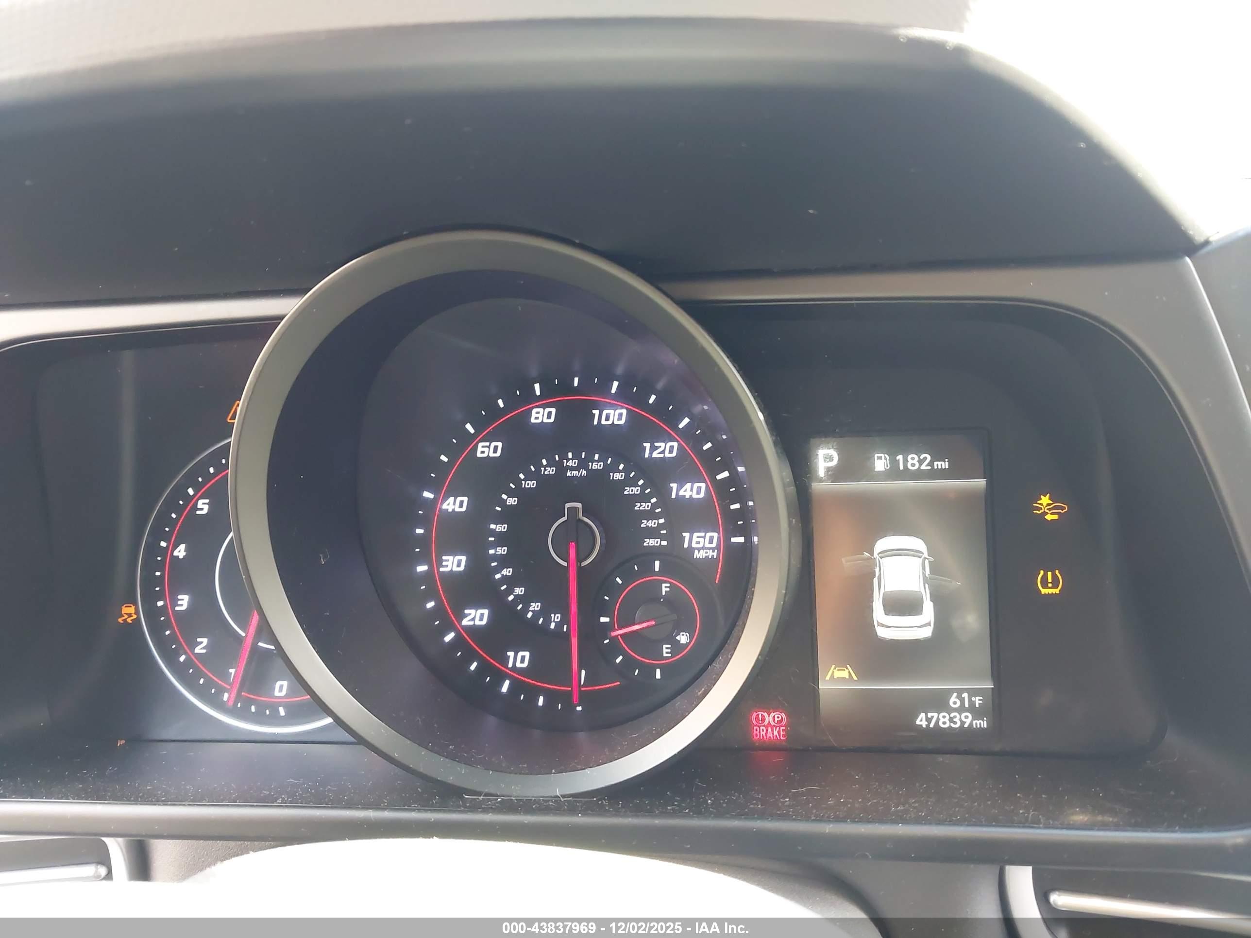 HYUNDAI ELANTRA image 7