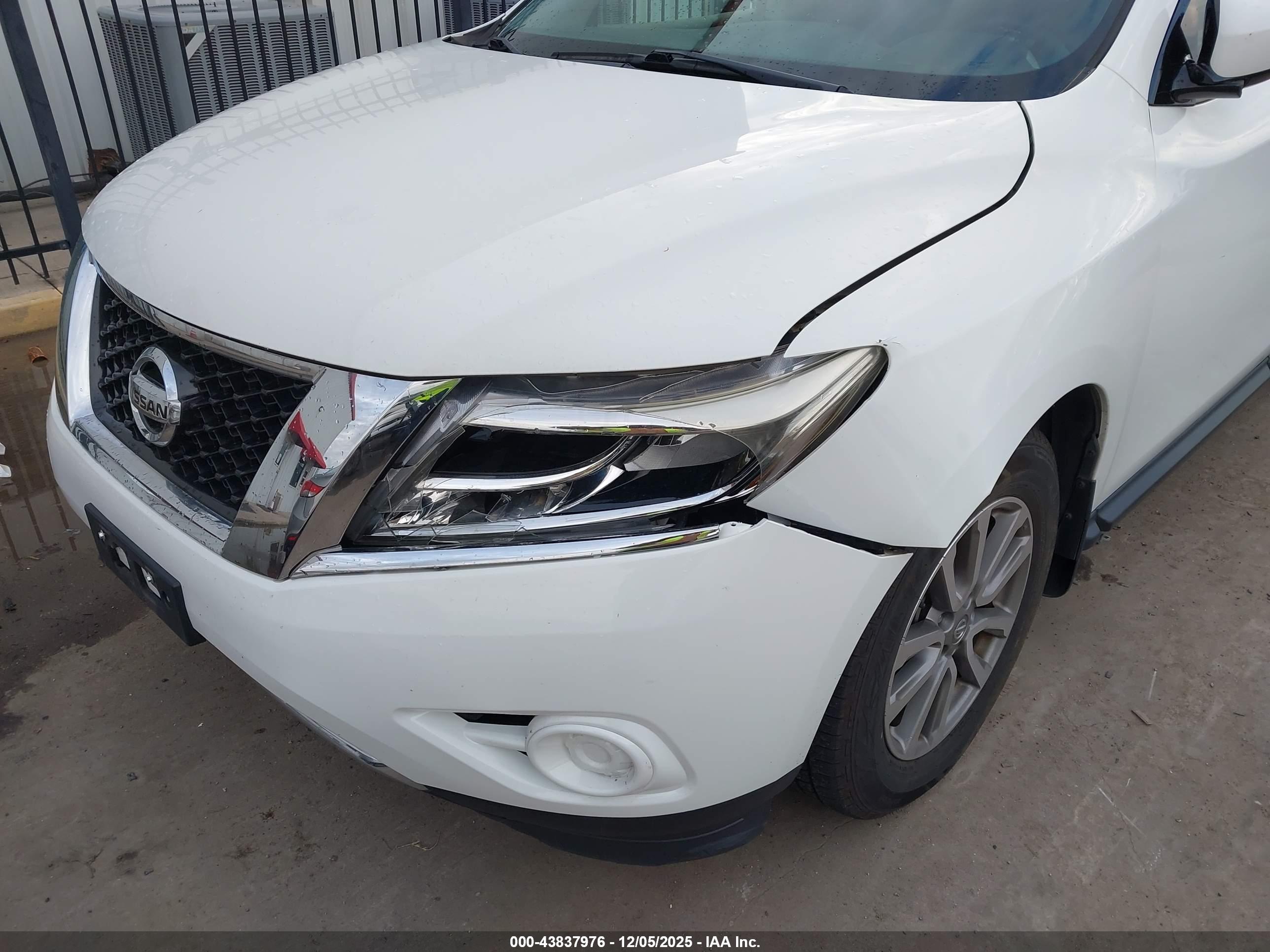 NISSAN PATHFINDER image 6