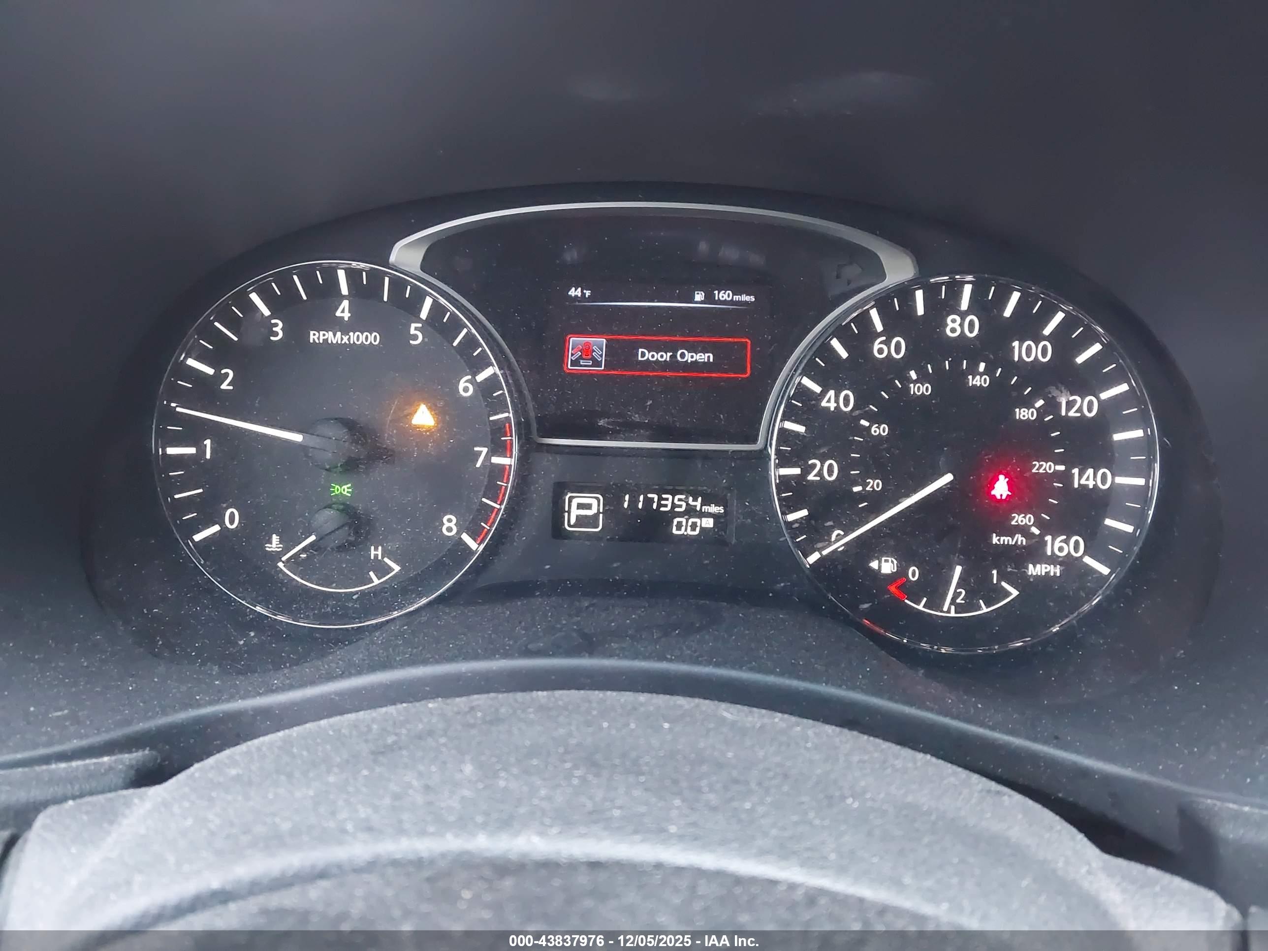 NISSAN PATHFINDER image 7
