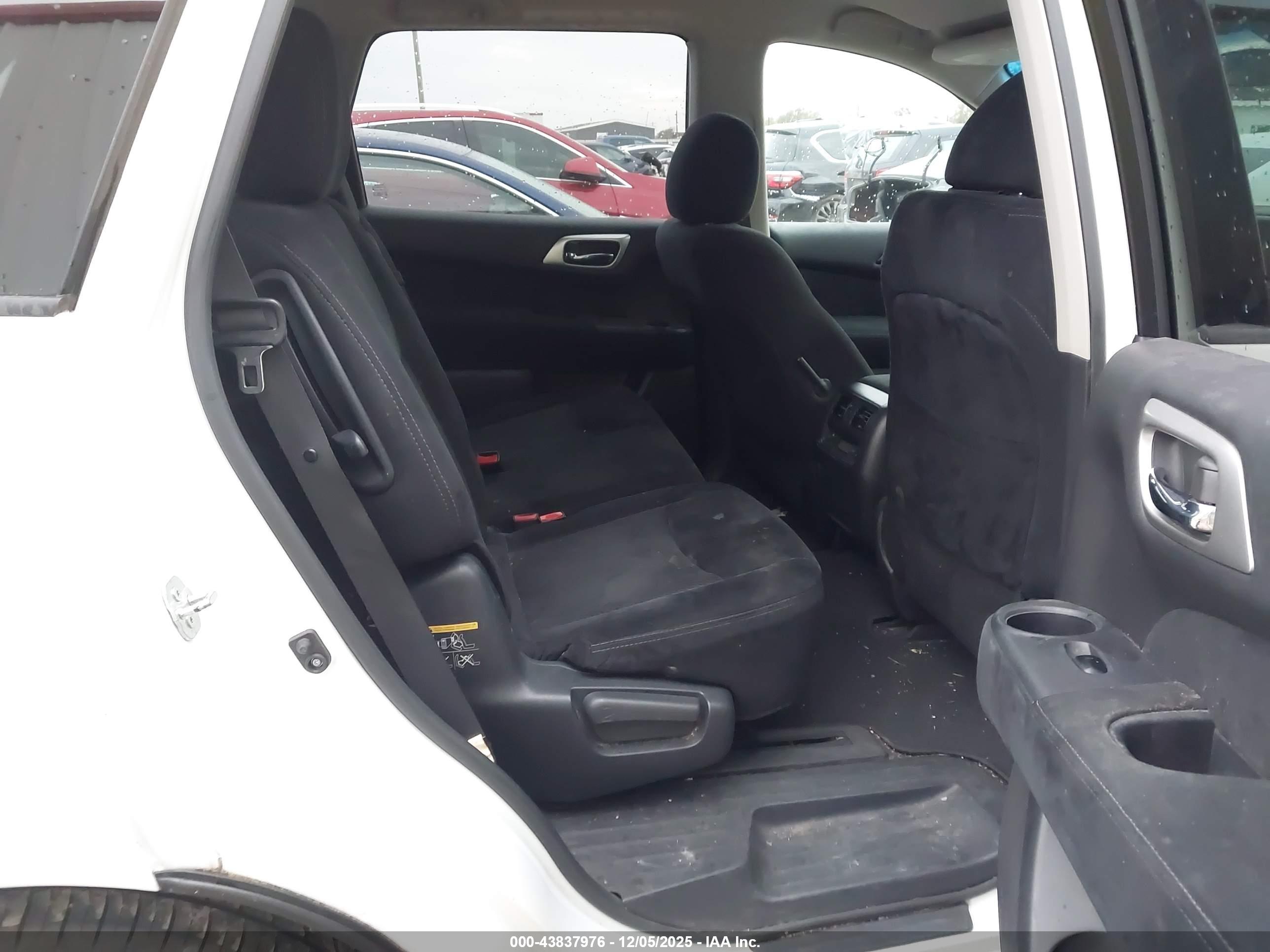 NISSAN PATHFINDER image 8