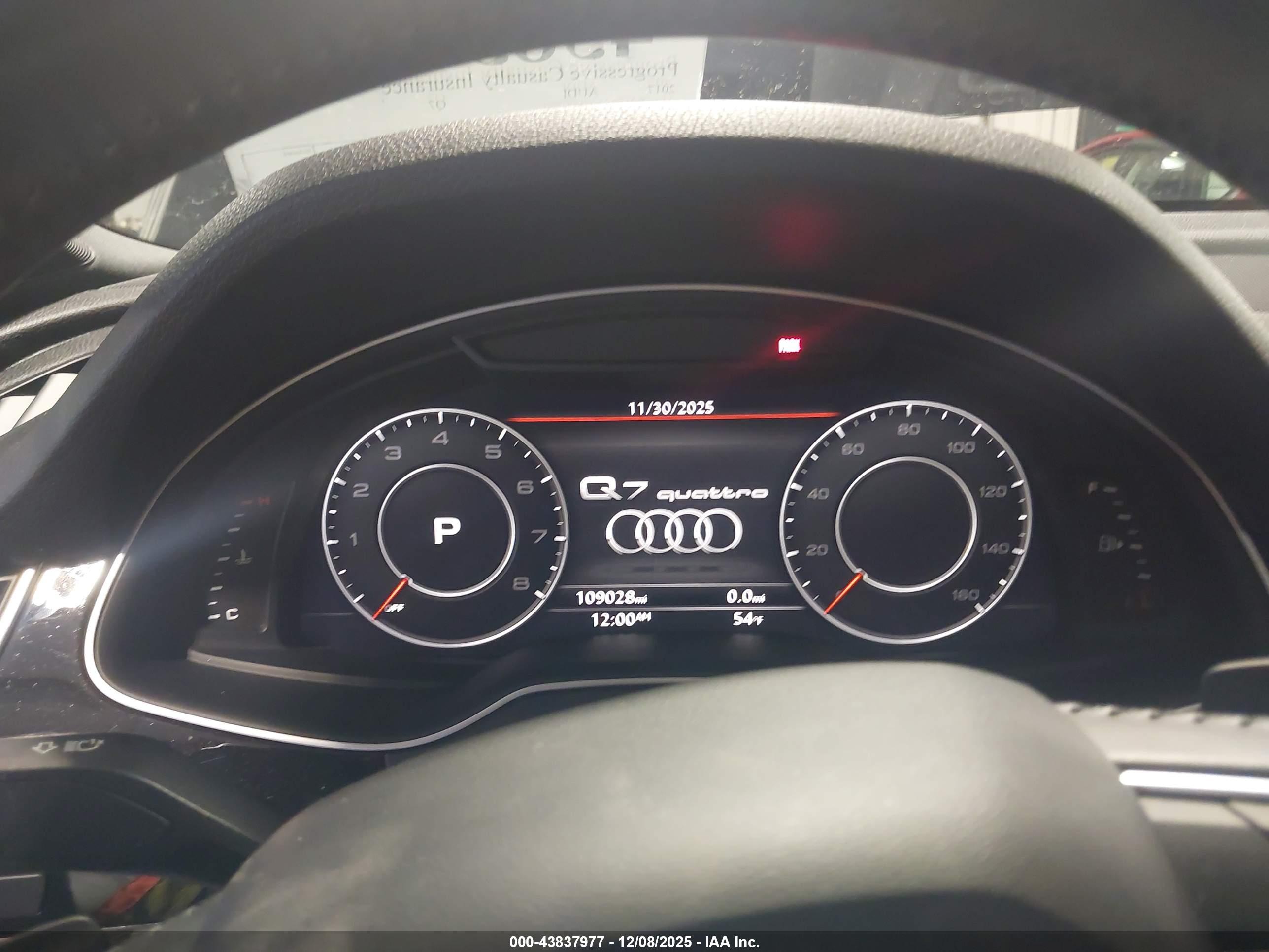 AUDI Q7 image 7