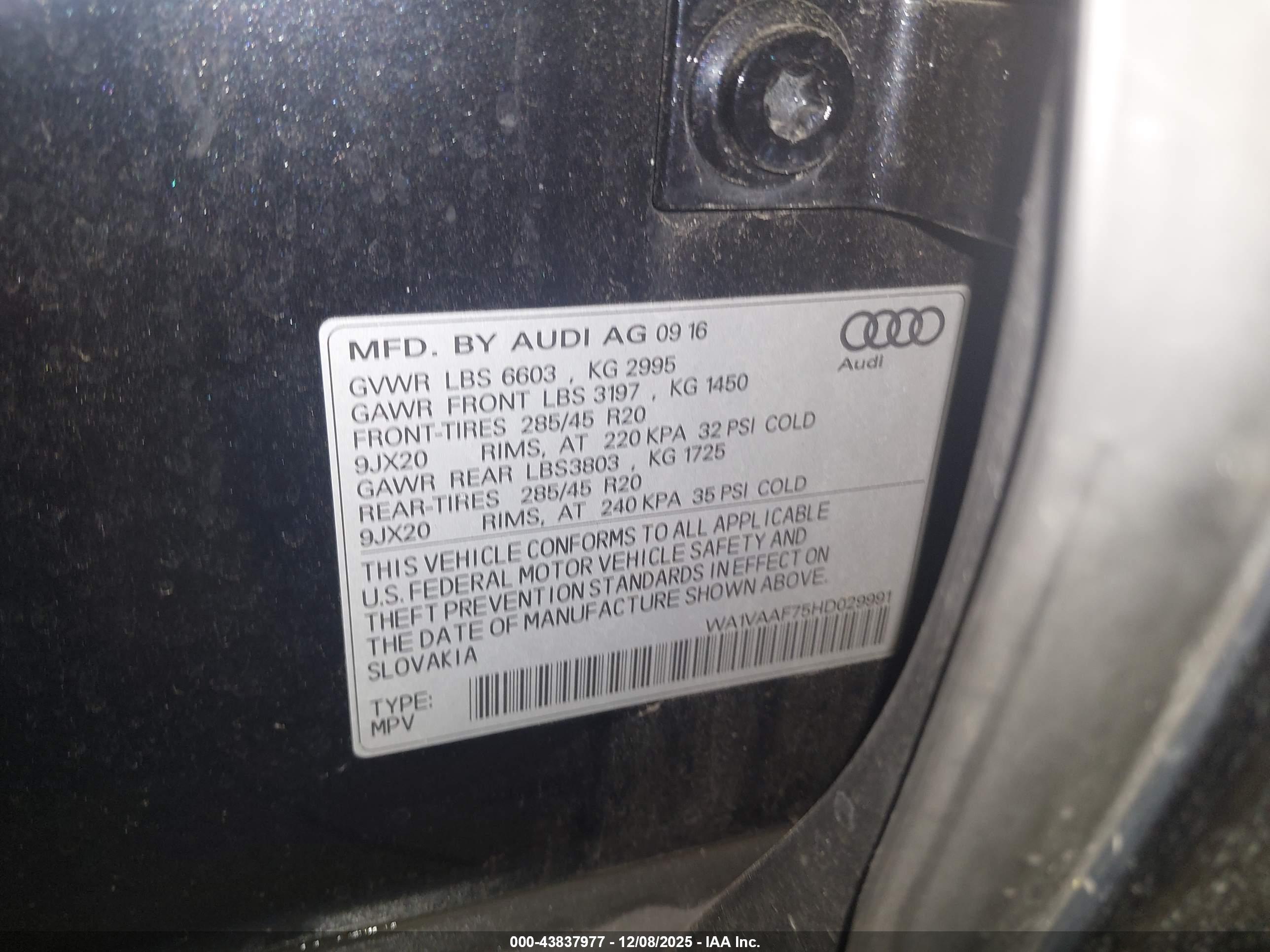 AUDI Q7 image 9